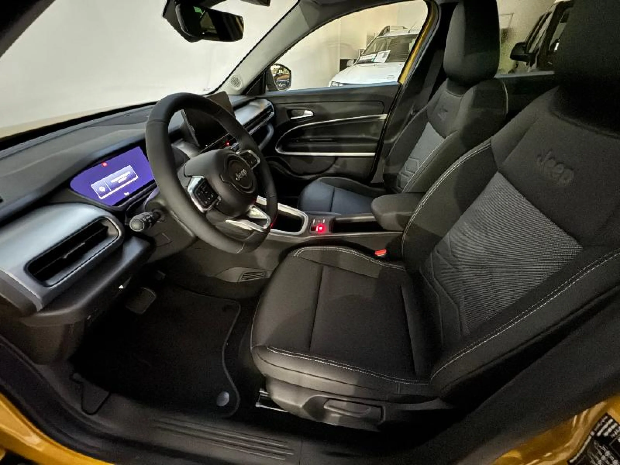 JEEP AVENGER 1.2 EHYBRID 74KW (100CV) SUMMIT - Foto 9