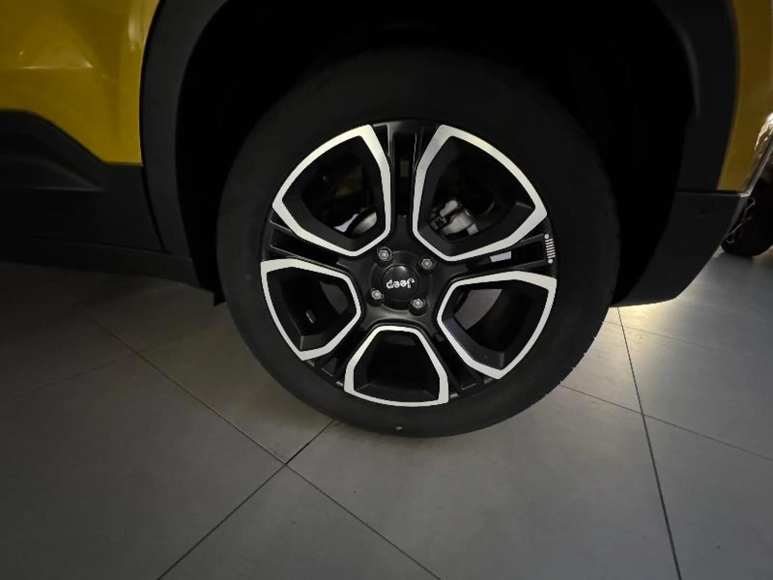 JEEP AVENGER 1.2 EHYBRID 74KW (100CV) SUMMIT - Foto 11