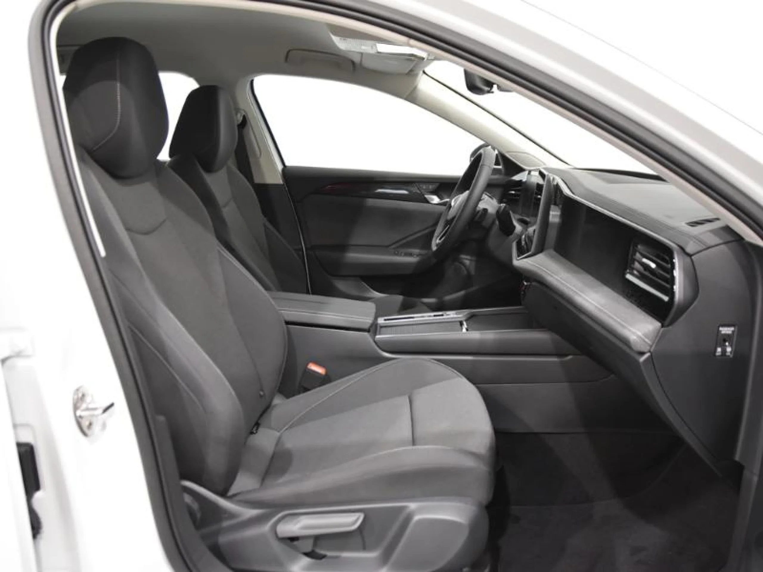 VOLKSWAGEN PASSAT PASSAT 1.5 ETSI 110 KW (150 CV)  AUTOM TICO DSG 7 VEL. - Foto 5