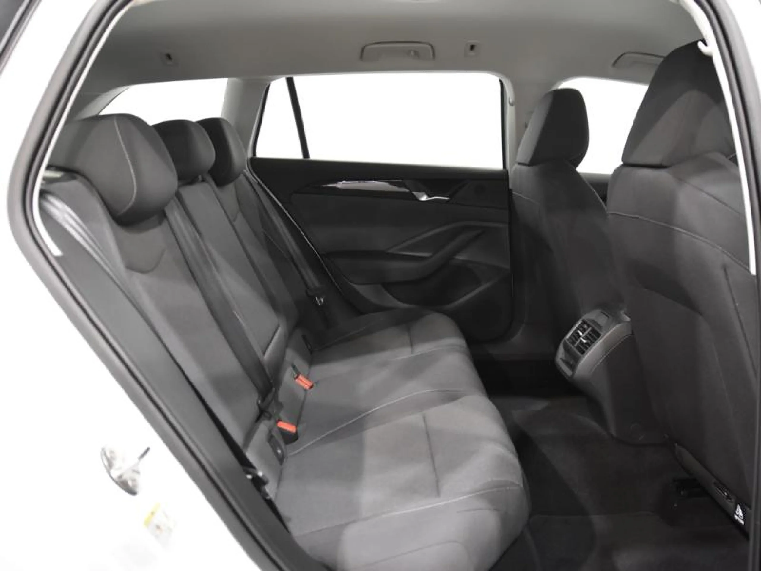 VOLKSWAGEN PASSAT PASSAT 1.5 ETSI 110 KW (150 CV)  AUTOM TICO DSG 7 VEL. - Foto 6