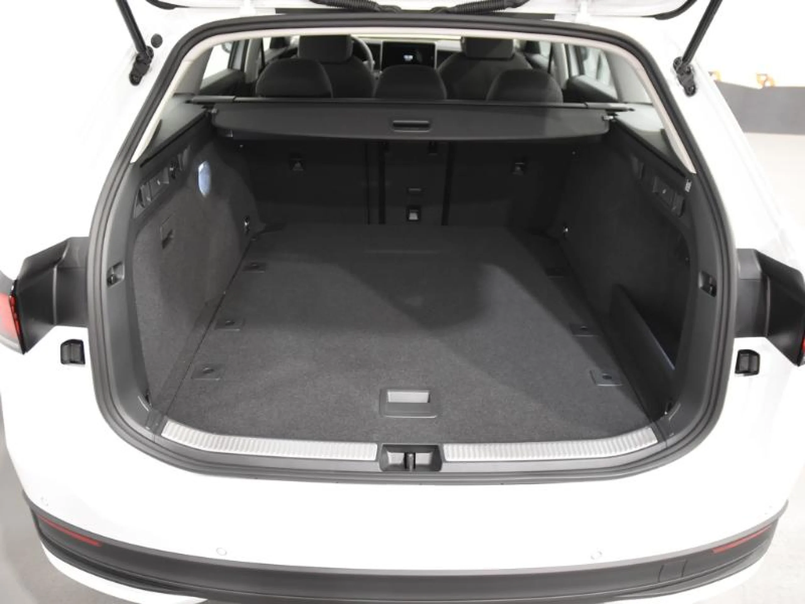 VOLKSWAGEN PASSAT PASSAT 1.5 ETSI 110 KW (150 CV)  AUTOM TICO DSG 7 VEL. - Foto 7