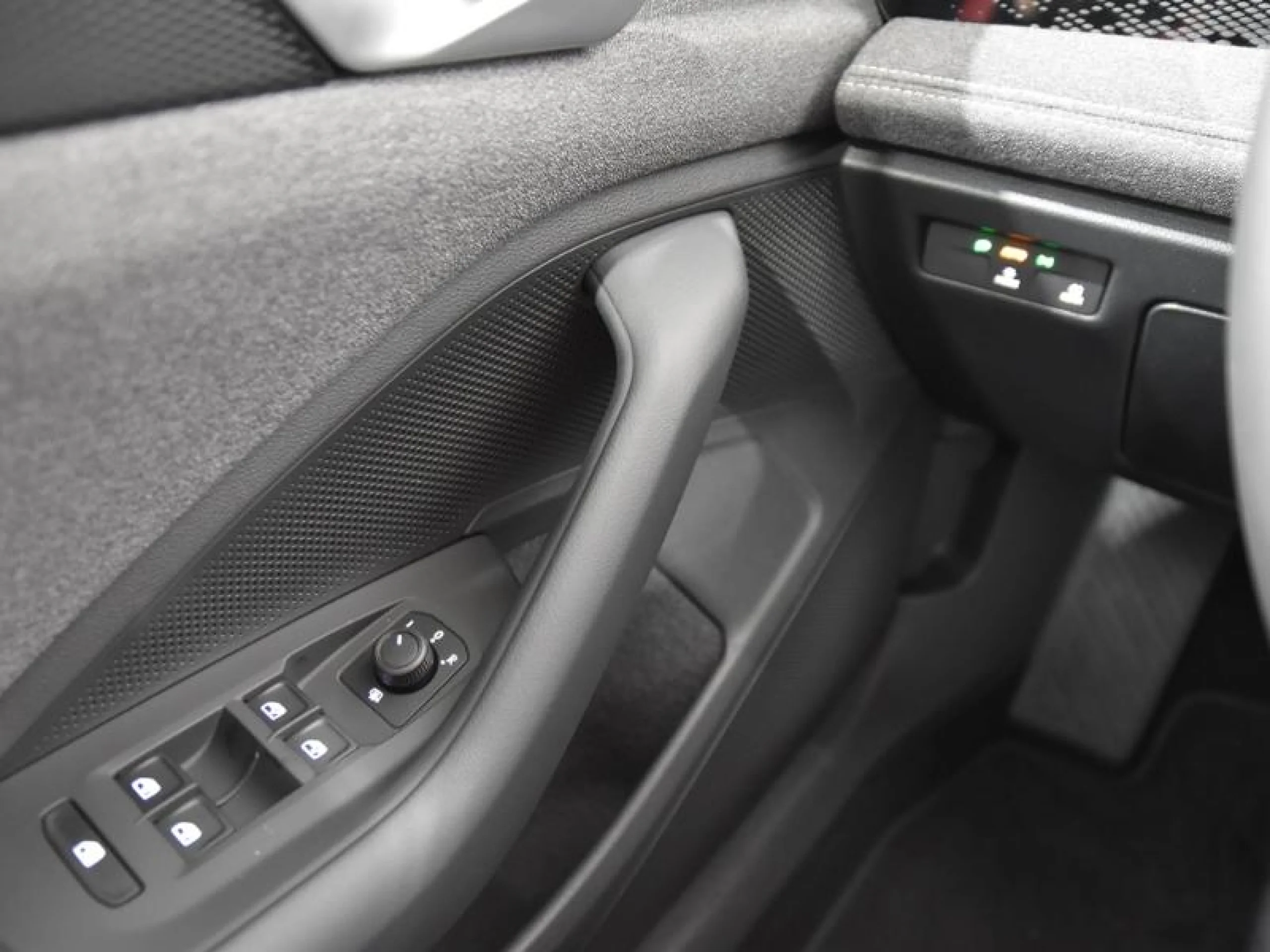 VOLKSWAGEN PASSAT PASSAT 1.5 ETSI 110 KW (150 CV)  AUTOM TICO DSG 7 VEL. - Foto 17