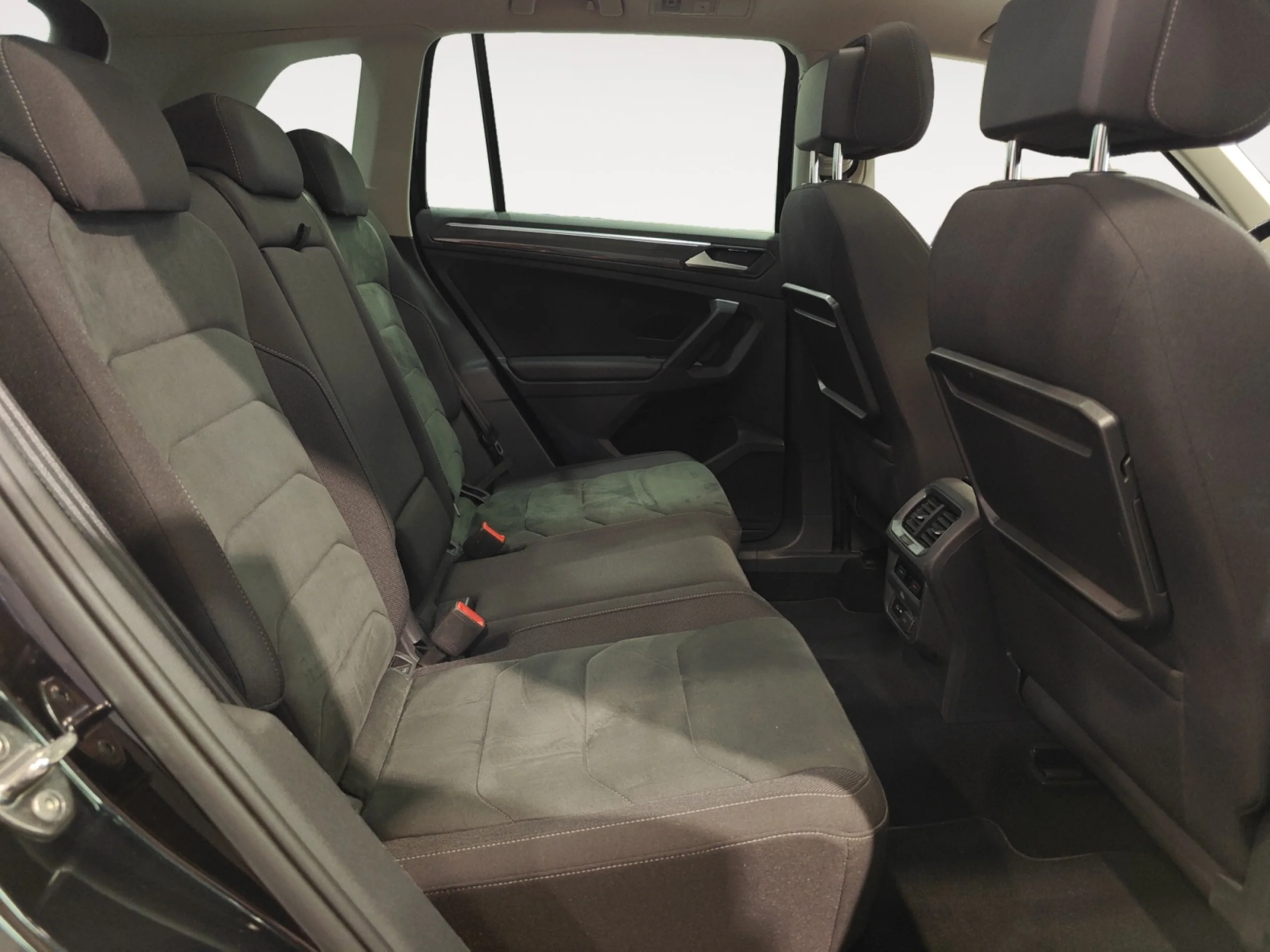 VOLKSWAGEN TIGUAN SPORT 1.5 TSI 110KW (150CV) DSG - Foto 6