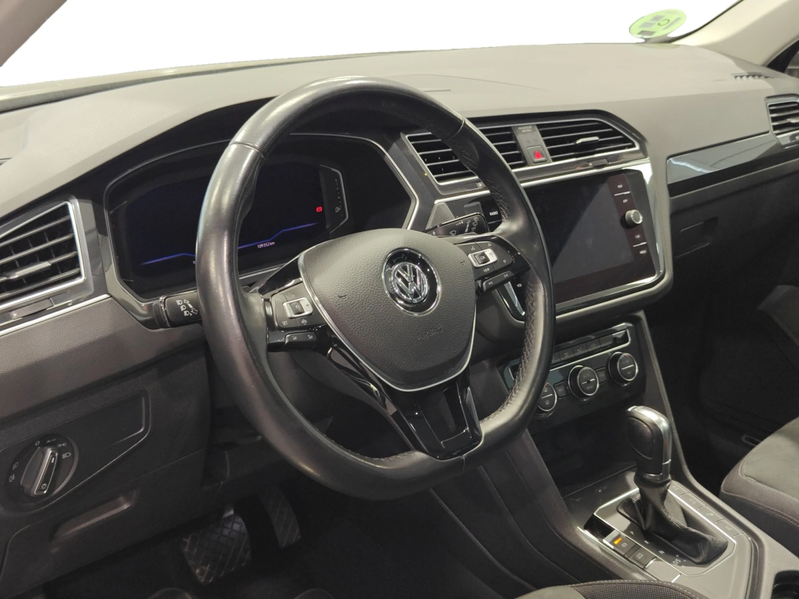 VOLKSWAGEN TIGUAN SPORT 1.5 TSI 110KW (150CV) DSG - Foto 9