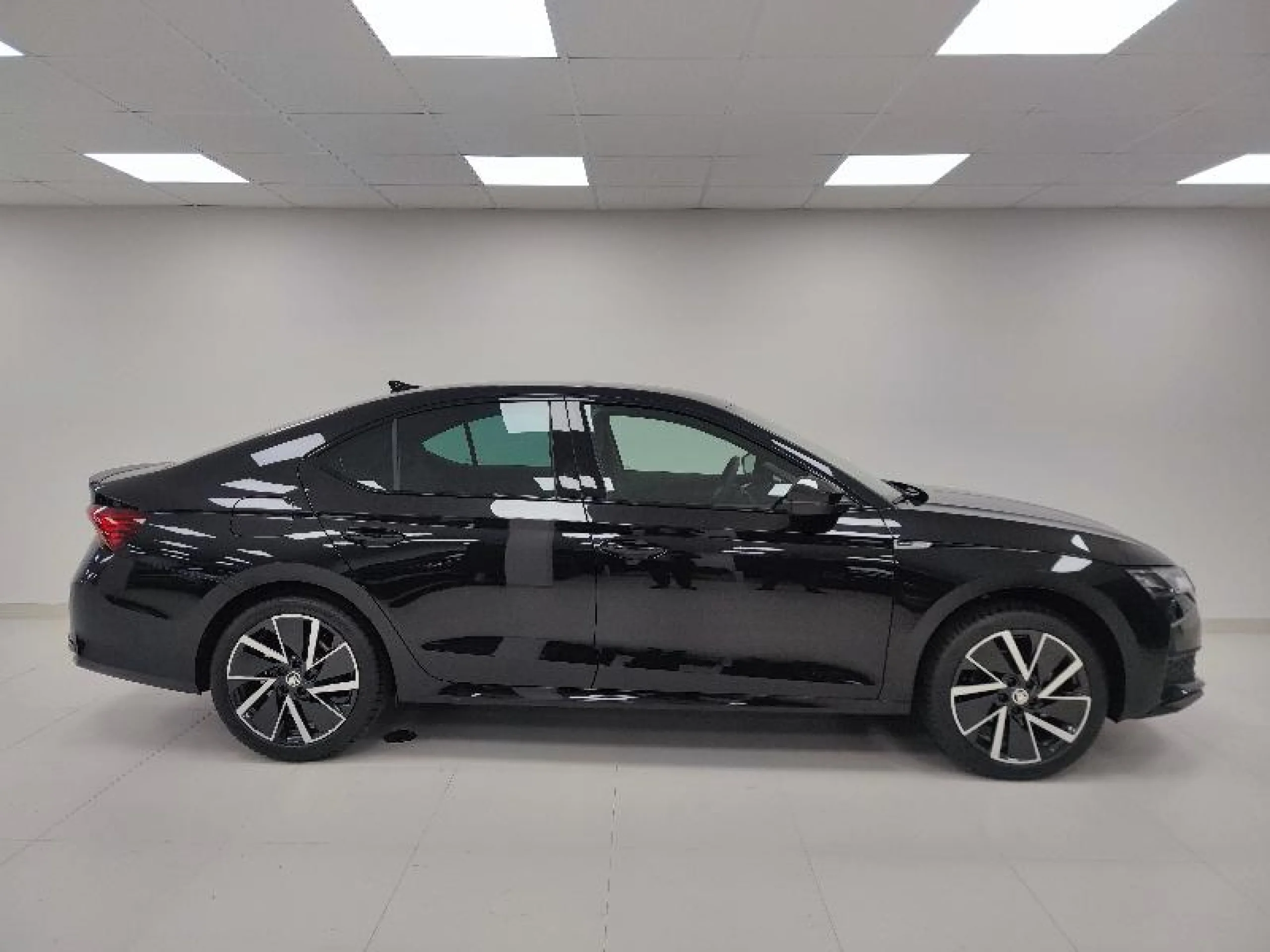 SKODA OCTAVIA 1.5 TSI 110KW (150CV) DSG SPORTLINE - Foto 2