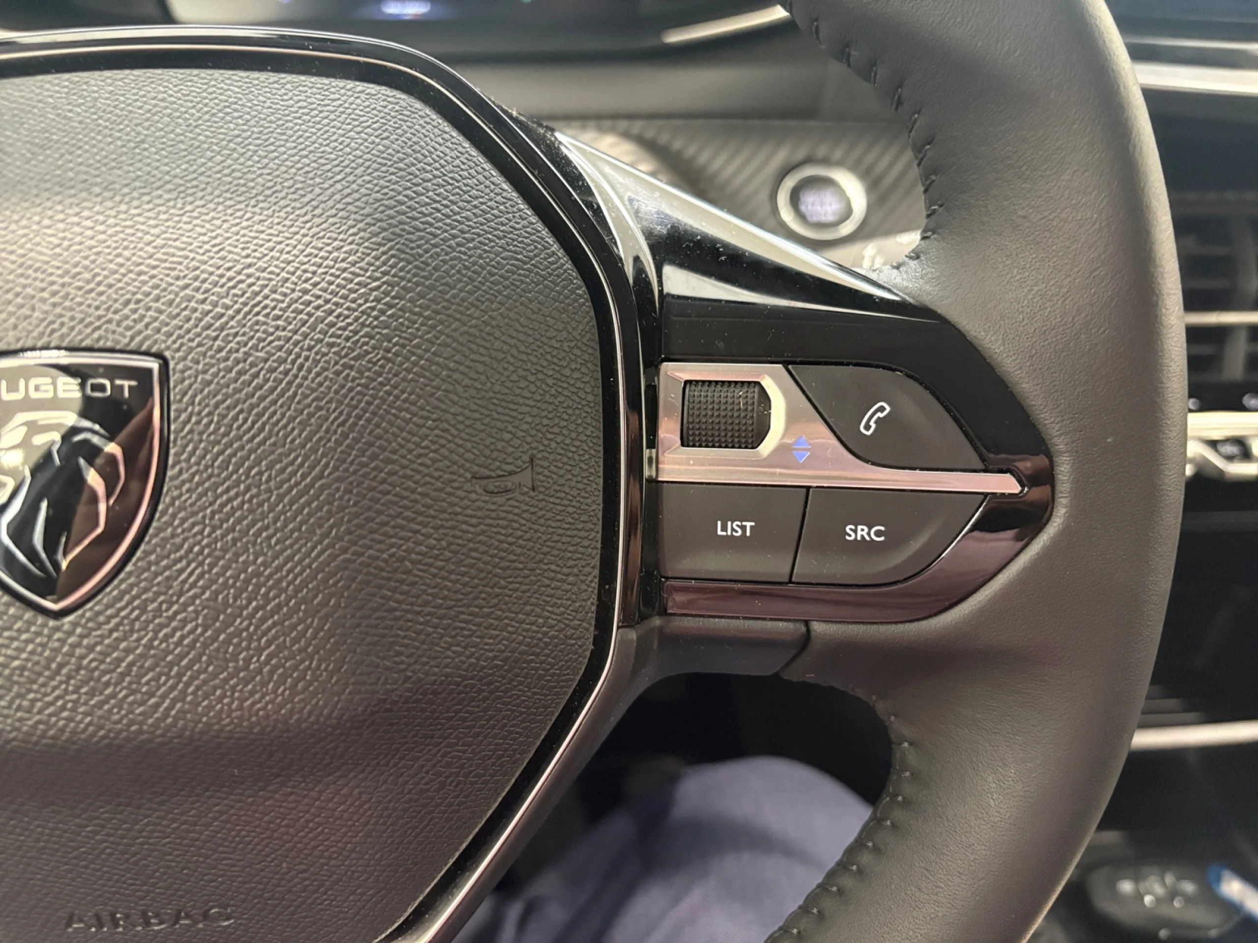 PEUGEOT 208 ALLURE HYBRID 110 EDCS6 - Foto 12