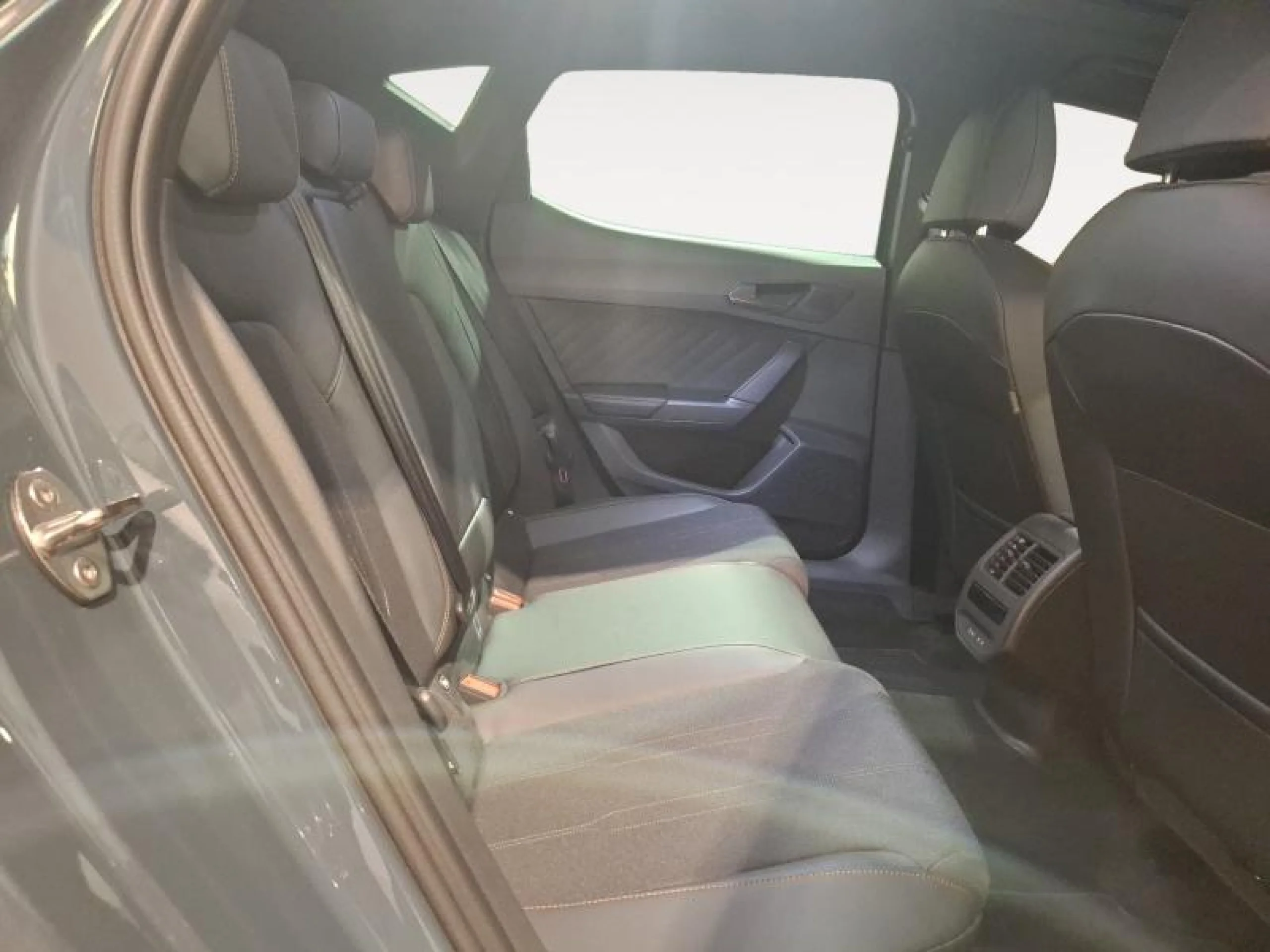 CUPRA LEON 1.5 ETSI 110KW (150CV) DSG - Foto 5