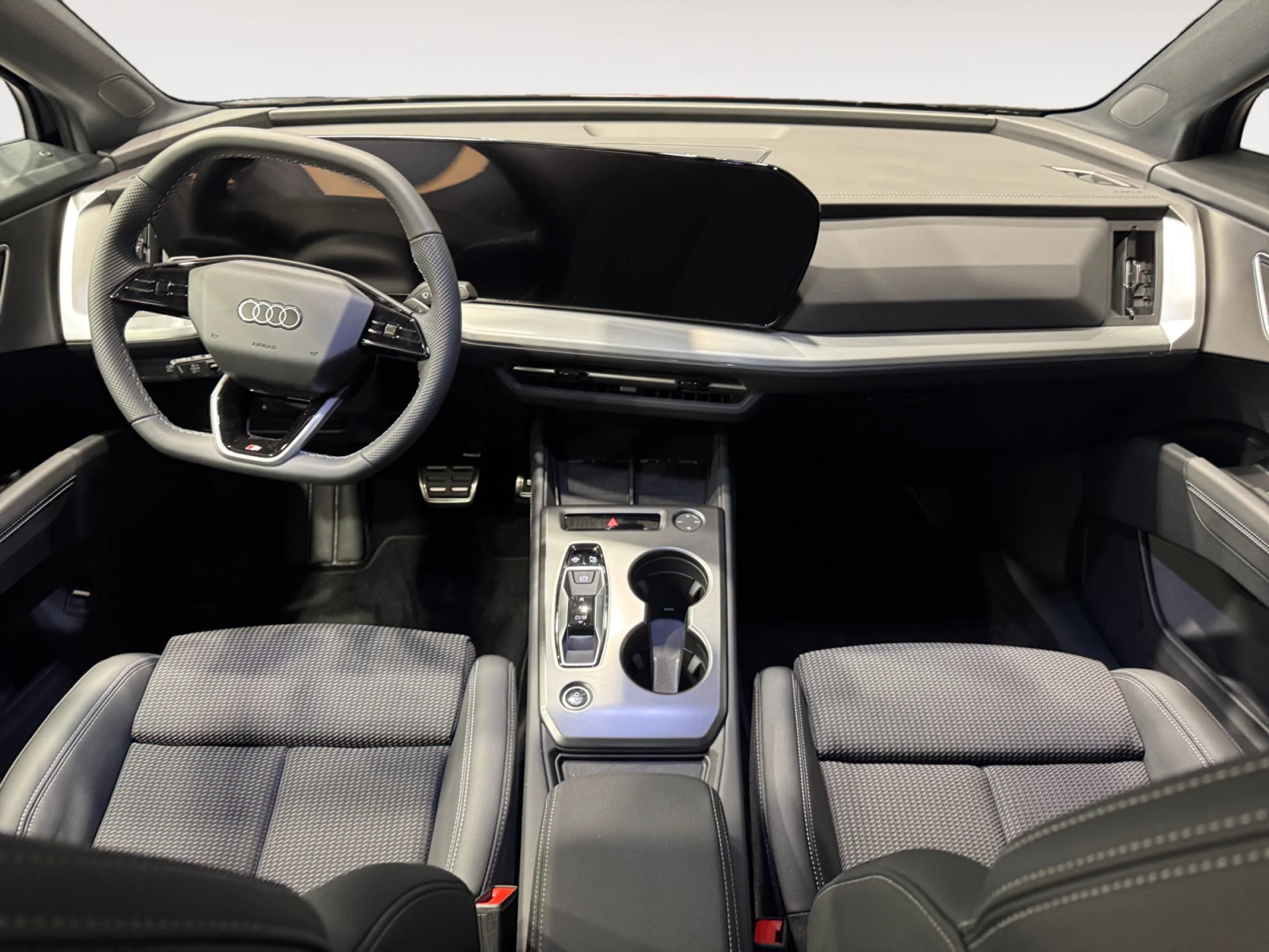 AUDI Q4 SPORTBACK E TRON BLACK LINE EDITION 45 E TRON 210KW 82KWH - Foto 4