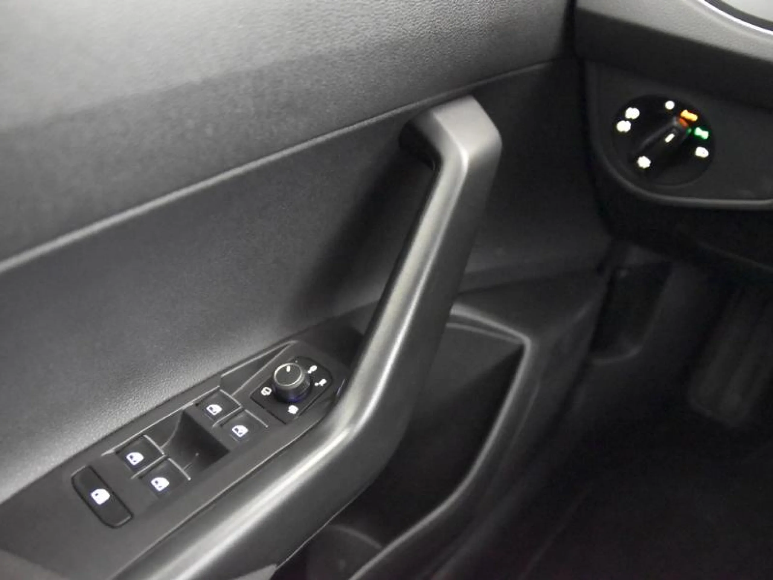 VOLKSWAGEN TAIGO R LINE 1.0 TSI 85KW (115CV) - Foto 16