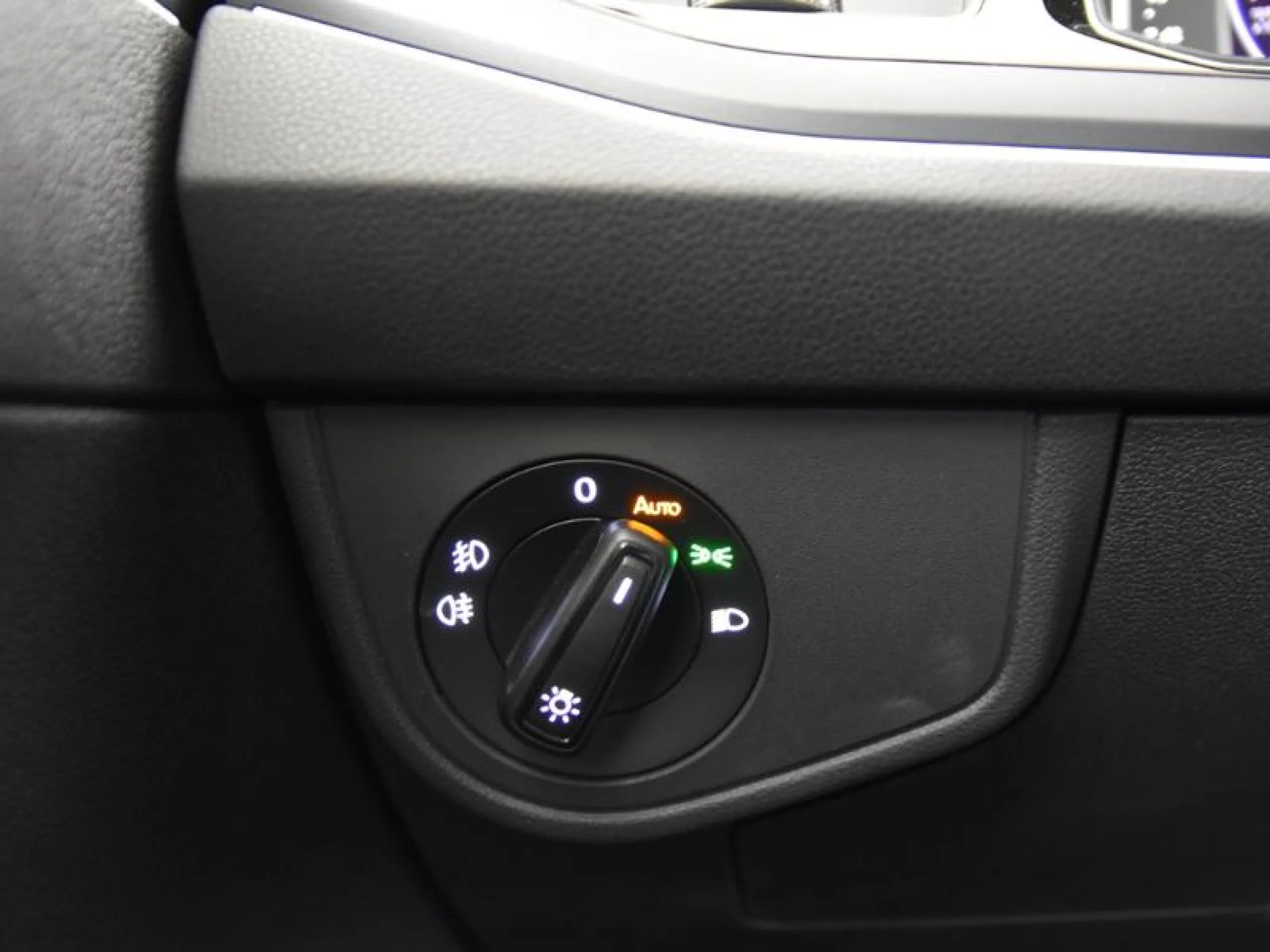 VOLKSWAGEN TAIGO R LINE 1.0 TSI 85KW (115CV) - Foto 17