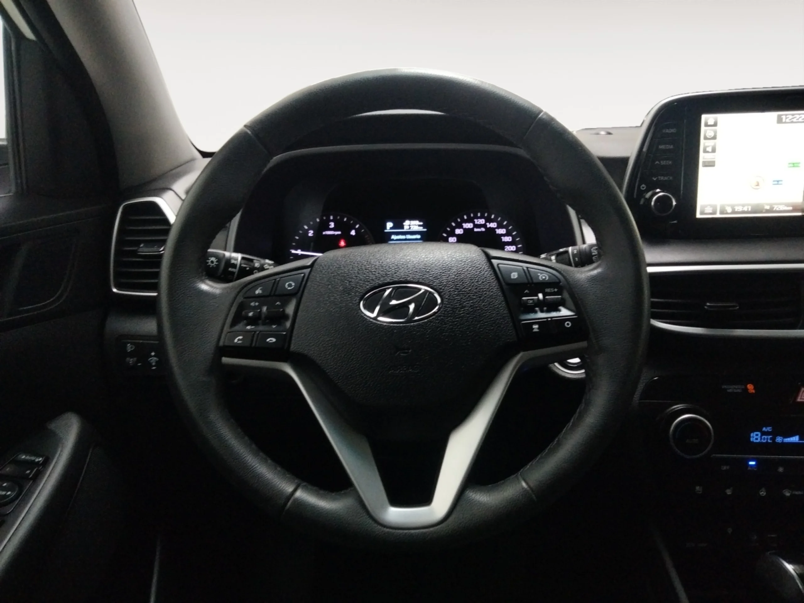 HYUNDAI TUCSON 2.0 CRDI 136KW (185CV) 48V STYLE AT 4X4 - Foto 11