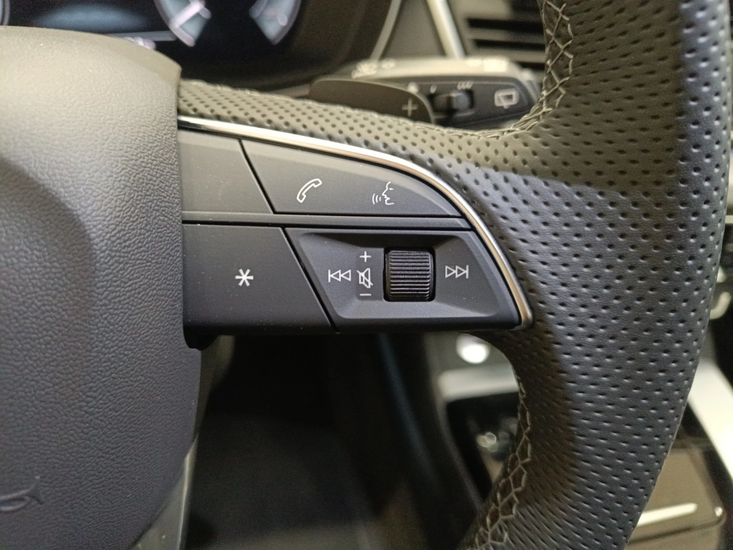 AUDI Q5 BLACK LINE 50 TFSI E QUATTRO - Foto 10