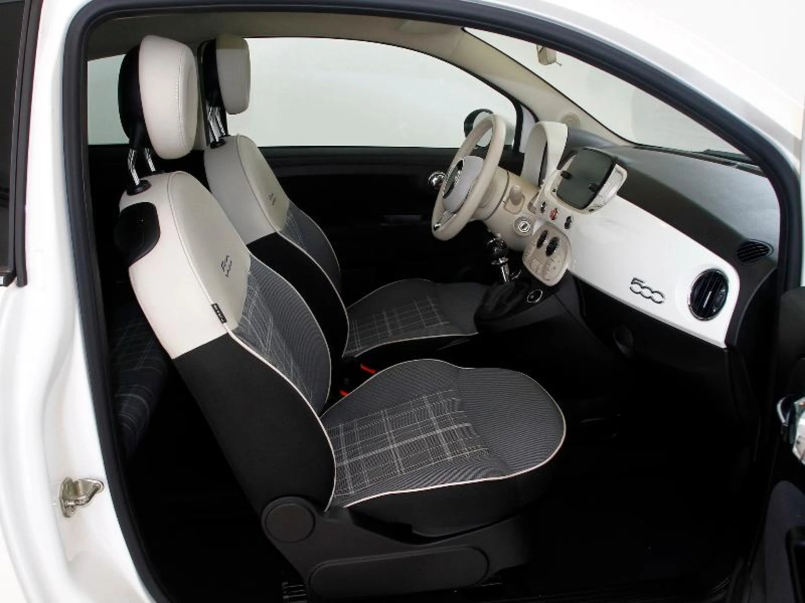 FIAT 500 LOUNGE 1.2 8V 51KW (69 CV) - Foto 5