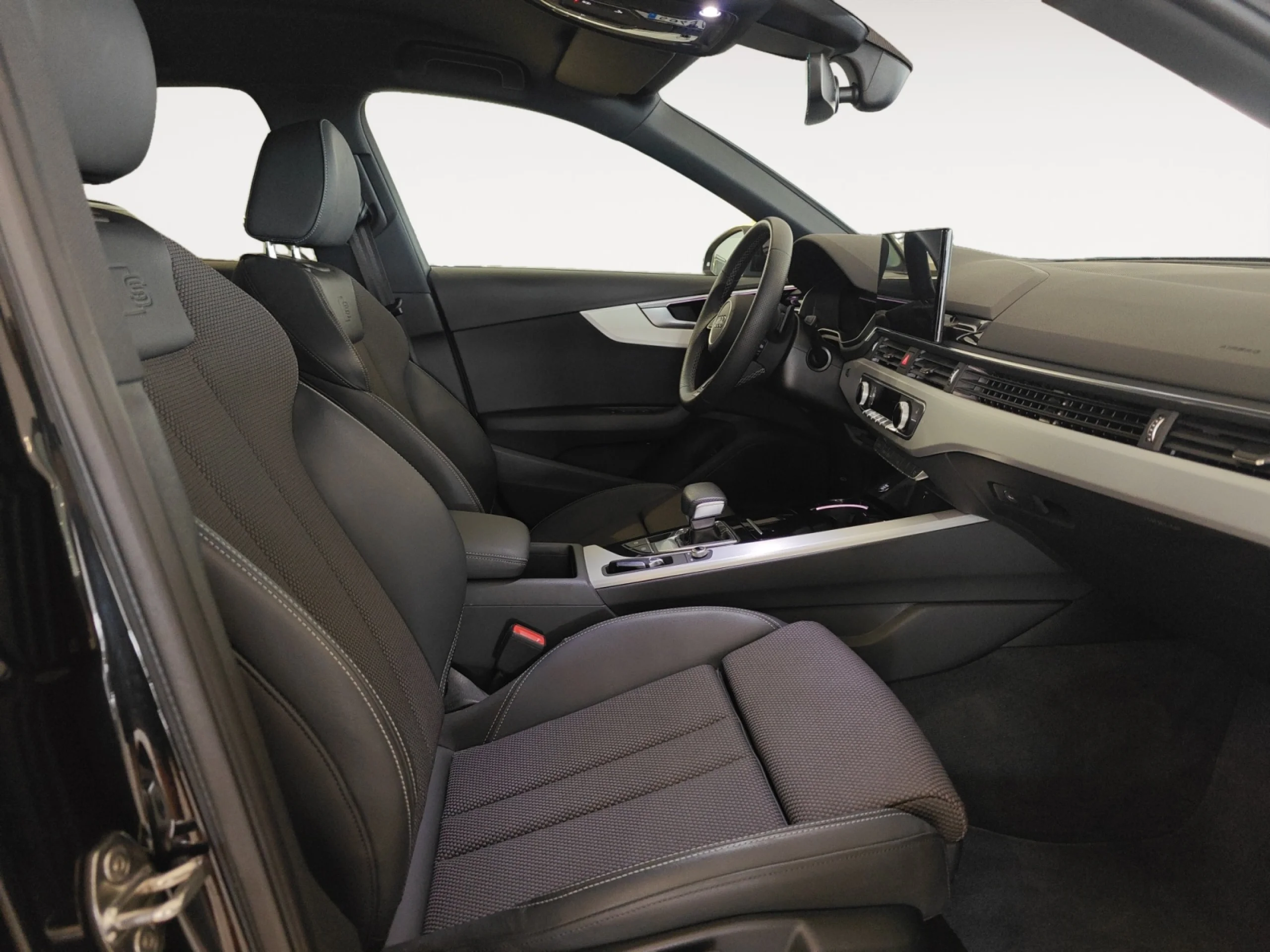 AUDI A4 AVANT BLACK LINE 35 TDI 120KW S TRONIC - Foto 8