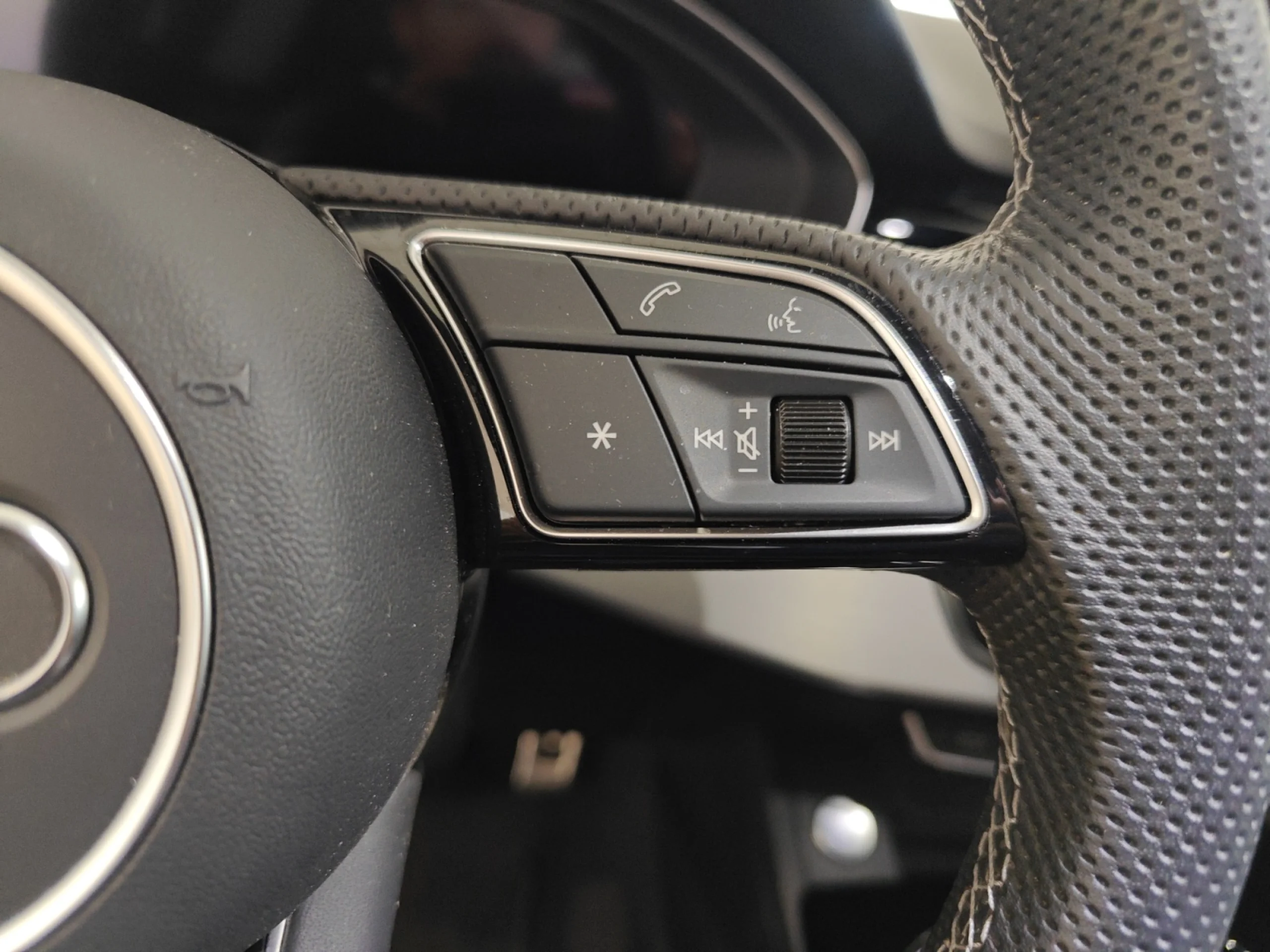 AUDI A4 AVANT BLACK LINE 35 TDI 120KW S TRONIC - Foto 13