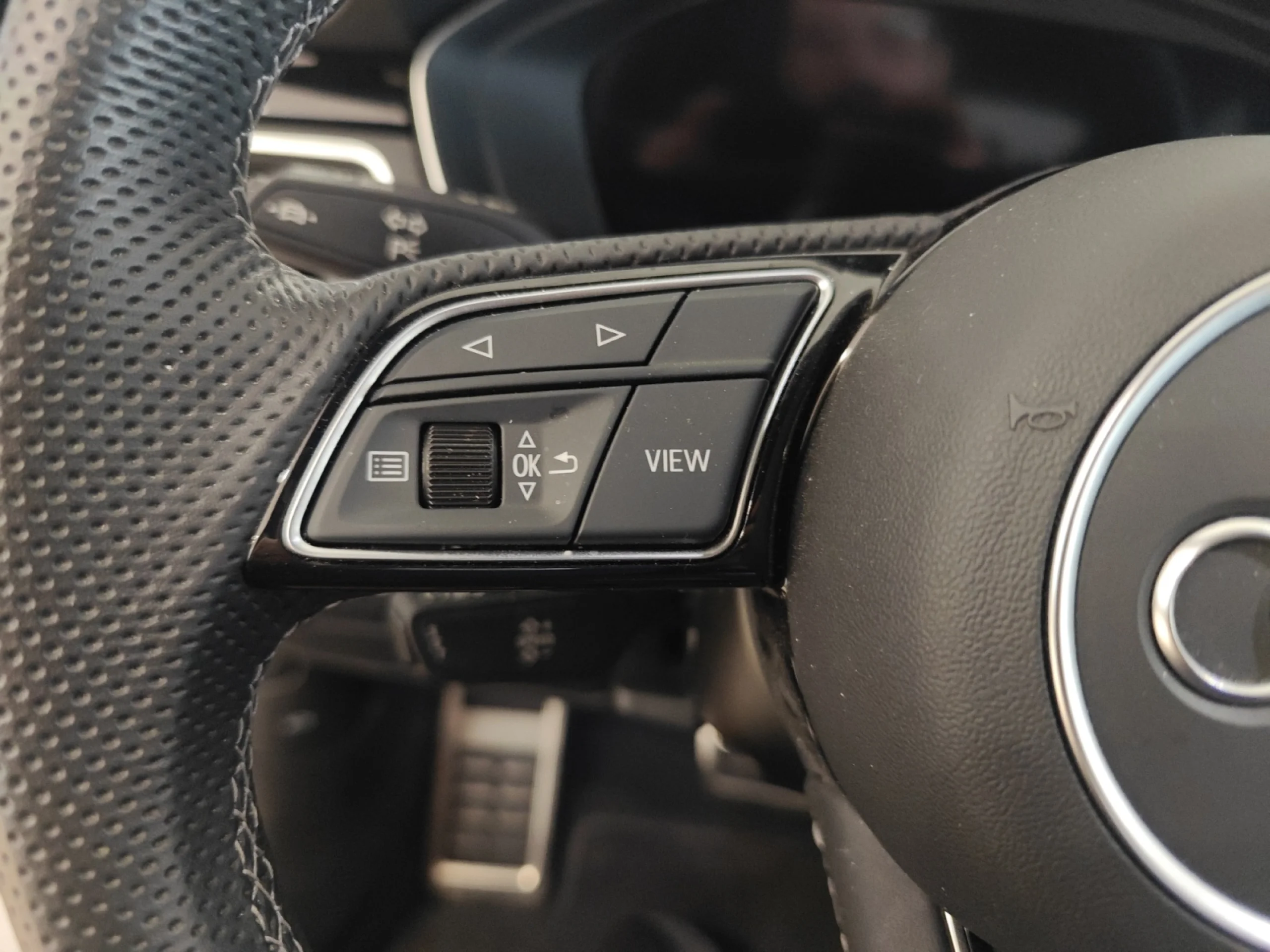 AUDI A4 AVANT BLACK LINE 35 TDI 120KW S TRONIC - Foto 14