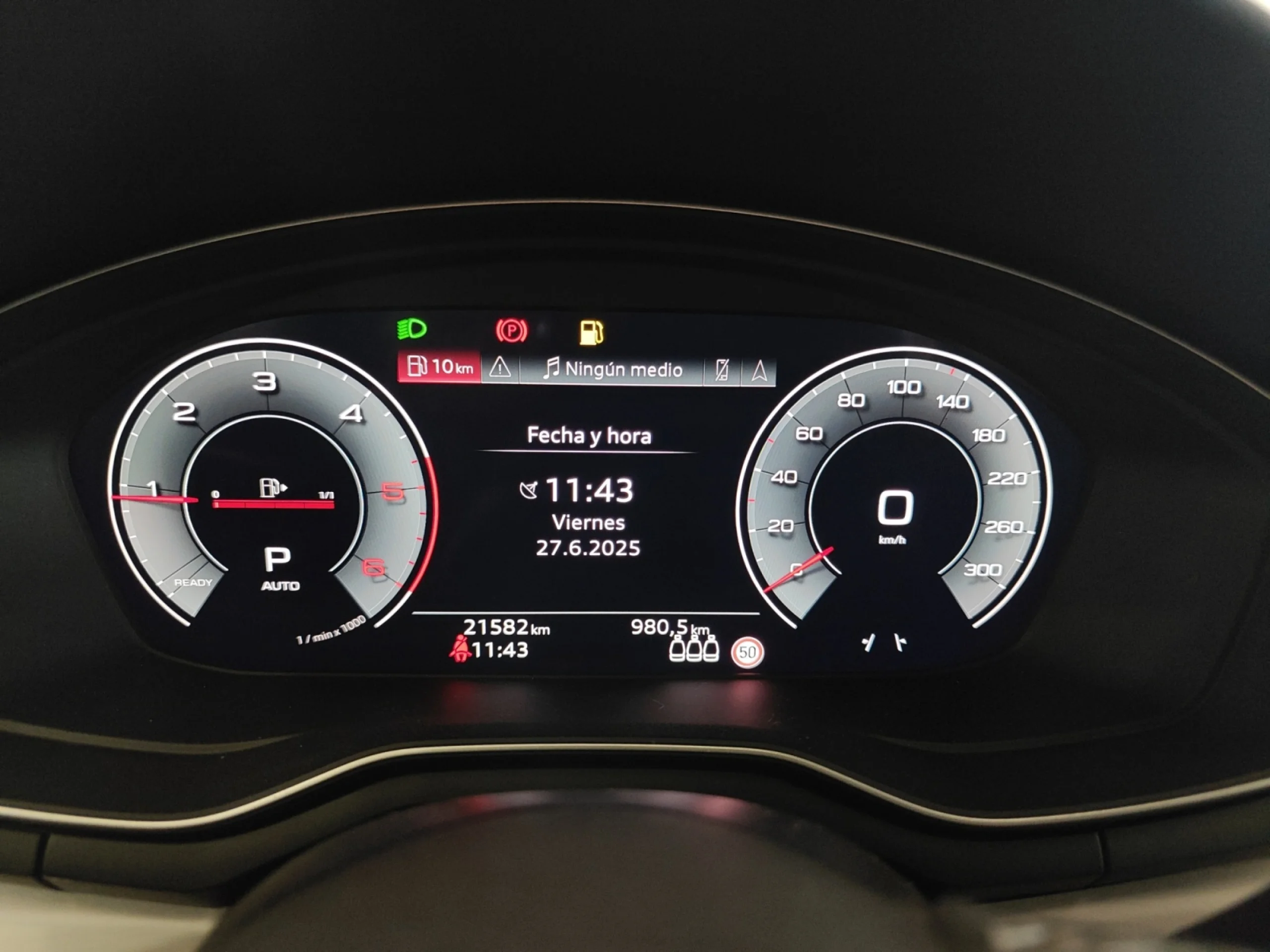 AUDI A4 AVANT BLACK LINE 35 TDI 120KW S TRONIC - Foto 18