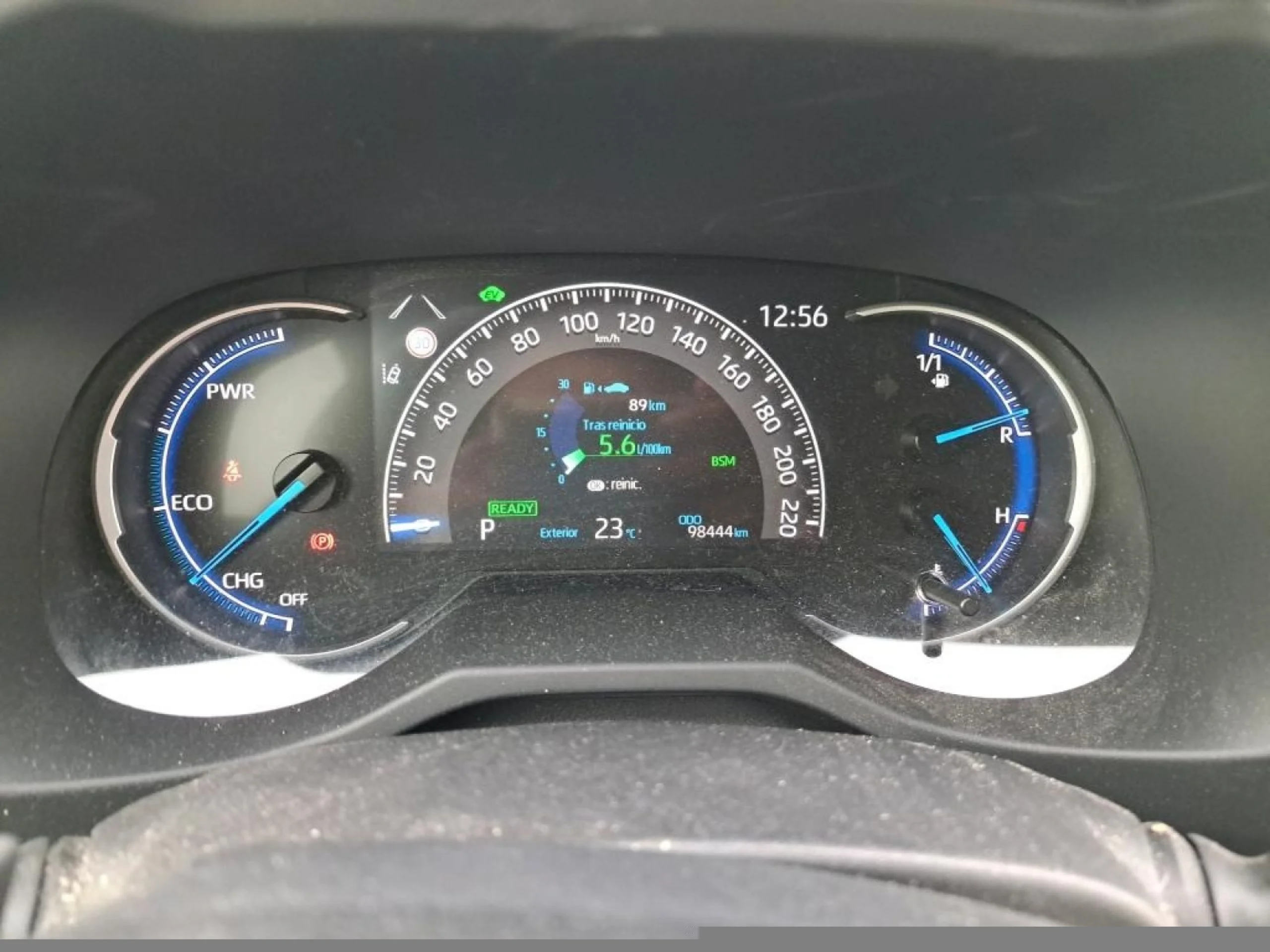 TOYOTA Rav4 2.5L 220H BLACK EDITION 4WD(SP) - Foto 6