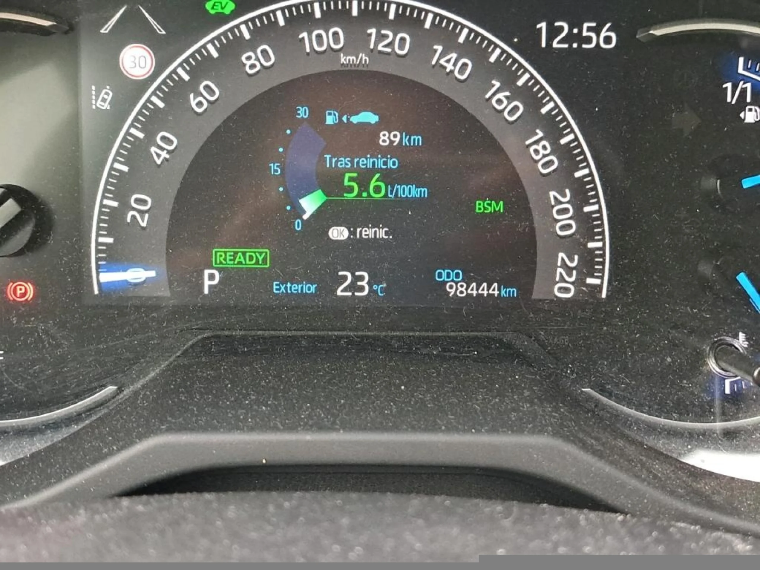 TOYOTA Rav4 2.5L 220H BLACK EDITION 4WD(SP) - Foto 7