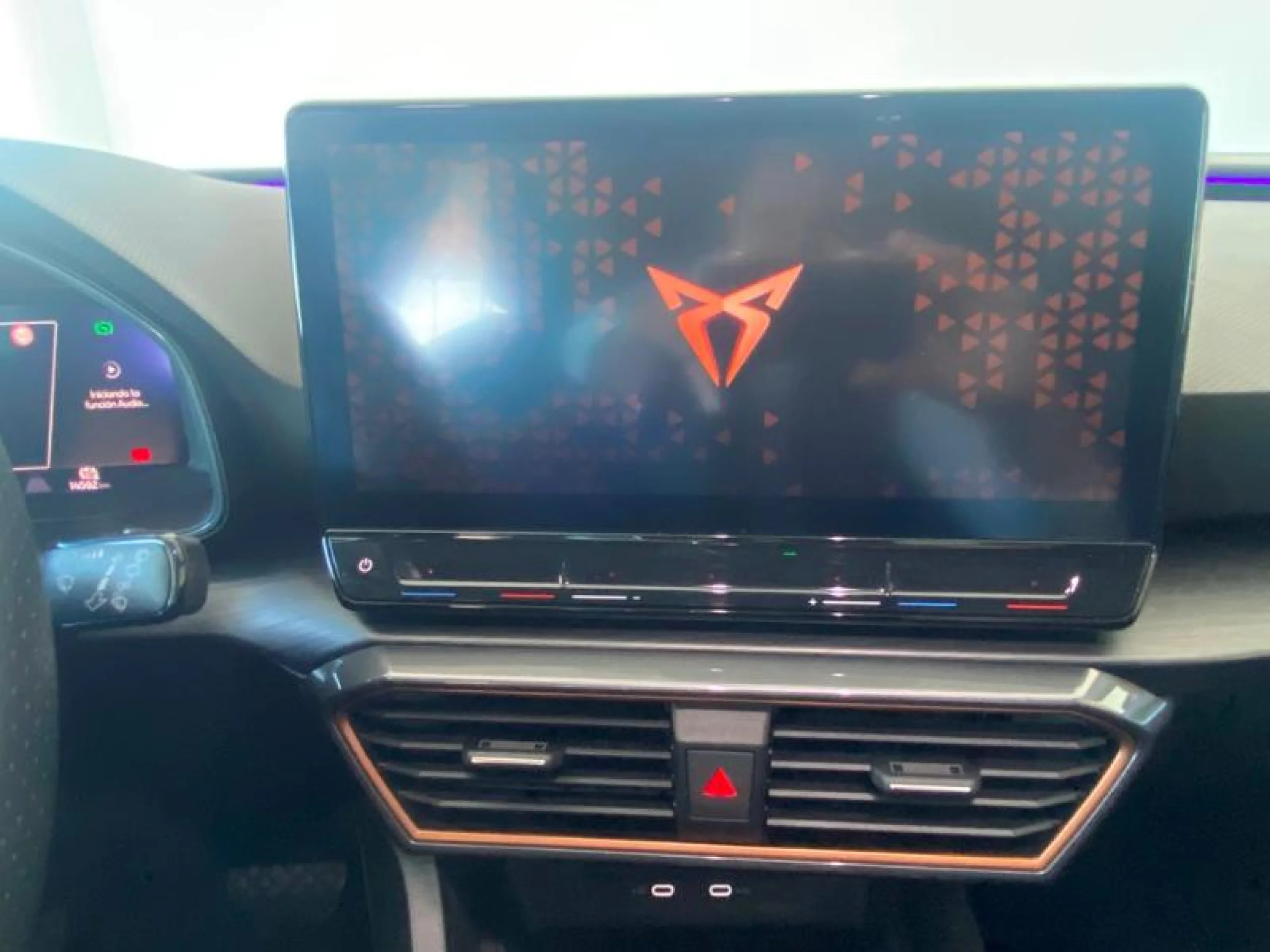CUPRA LEON SP 1.5 ETSI 110KW (150CV) DSG - Foto 14