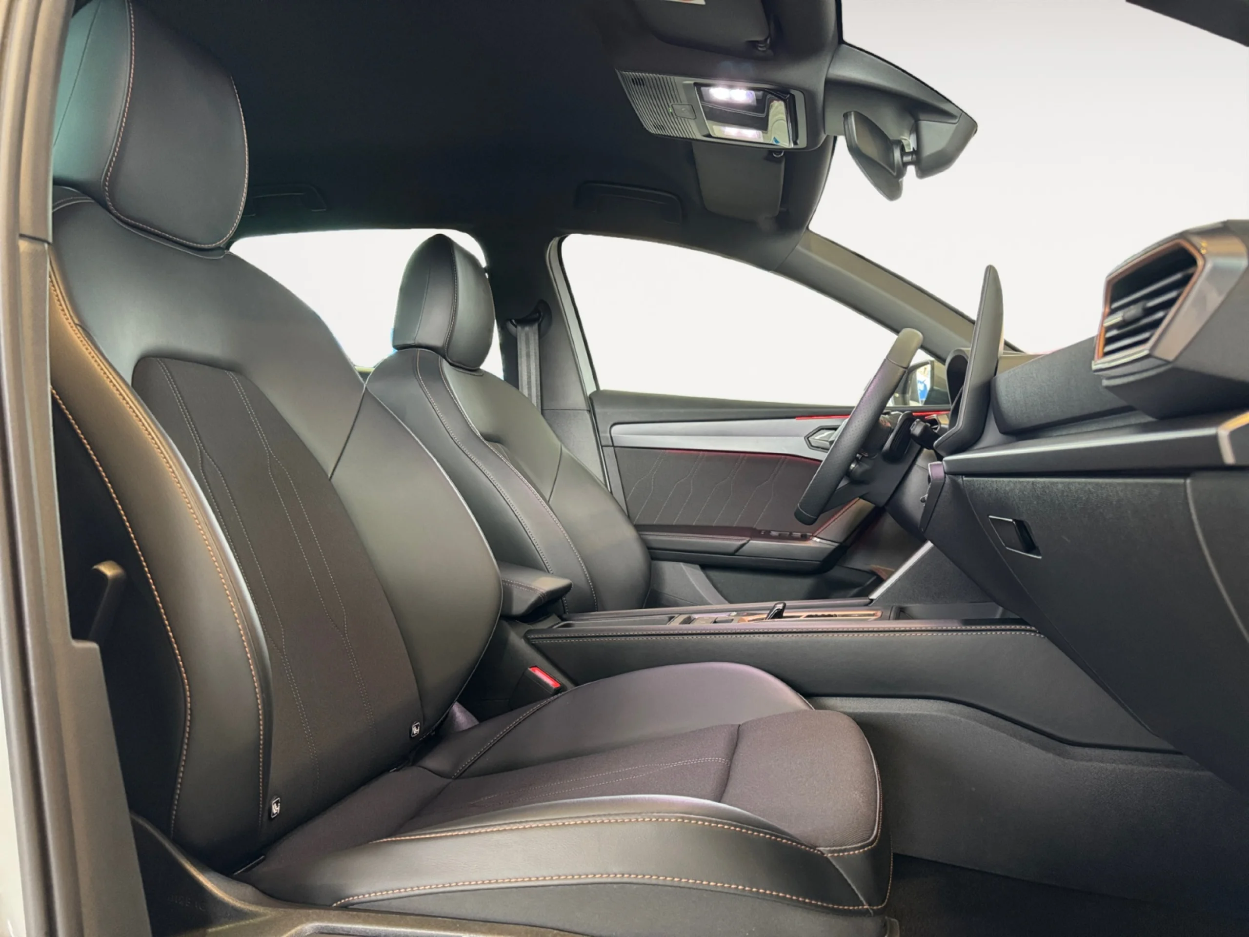 CUPRA LEON 1.5 ETSI 110KW (150CV) DSG - Foto 5