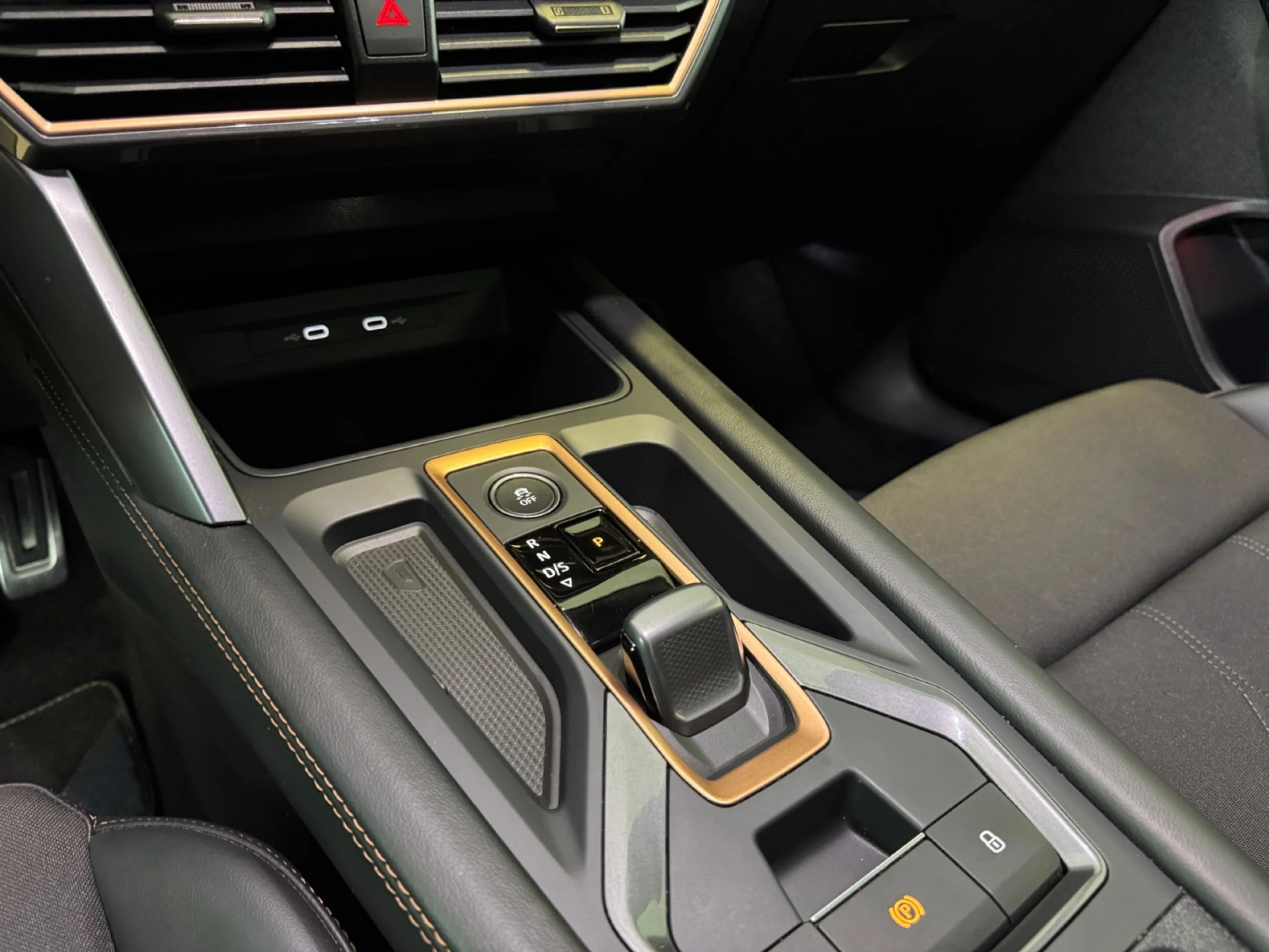 CUPRA LEON 1.5 ETSI 110KW (150CV) DSG - Foto 10