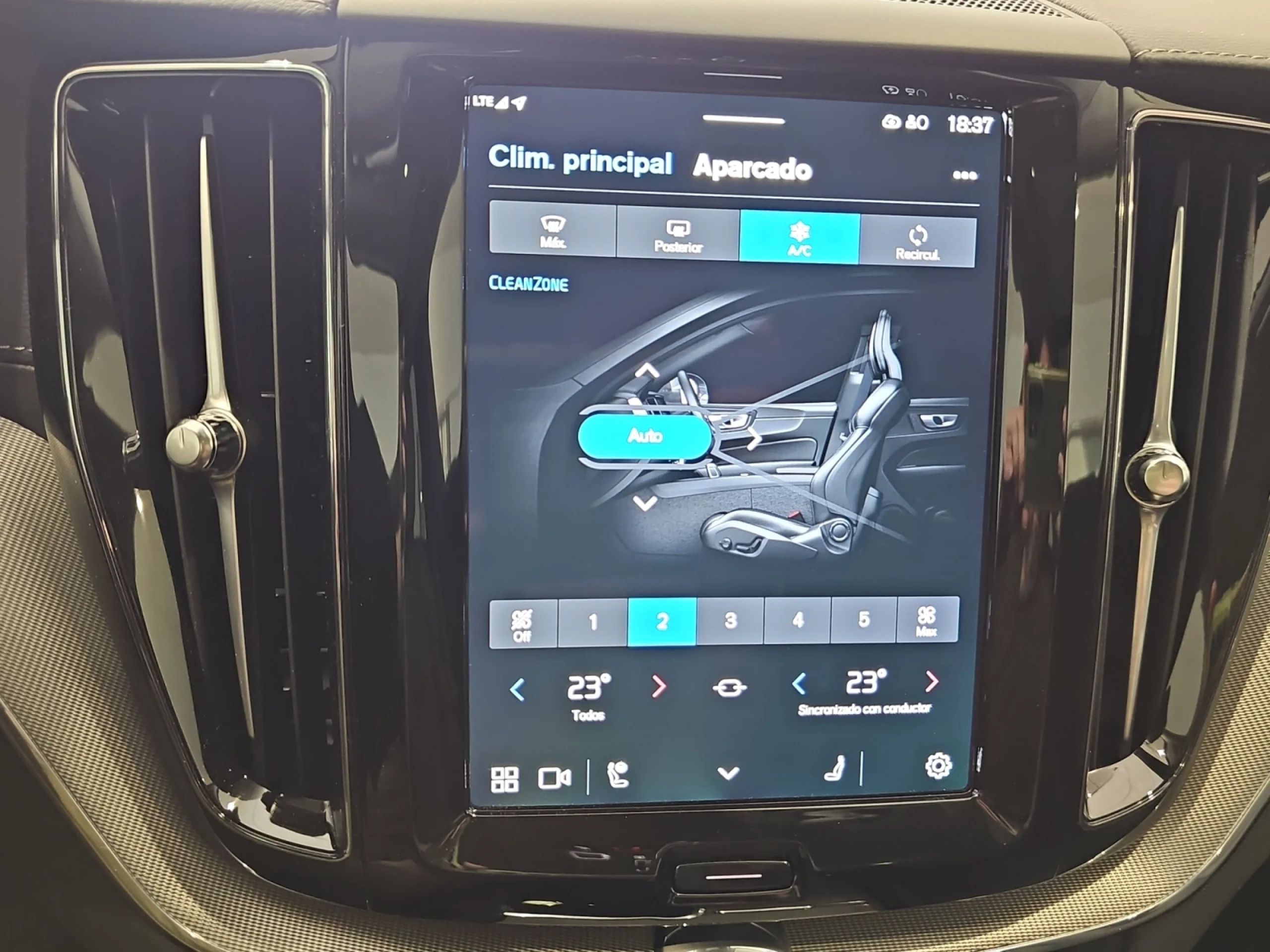 VOLVO XC60 2.0 T6 AWD RECHARGE ULTRA DARK AUTO - Foto 14