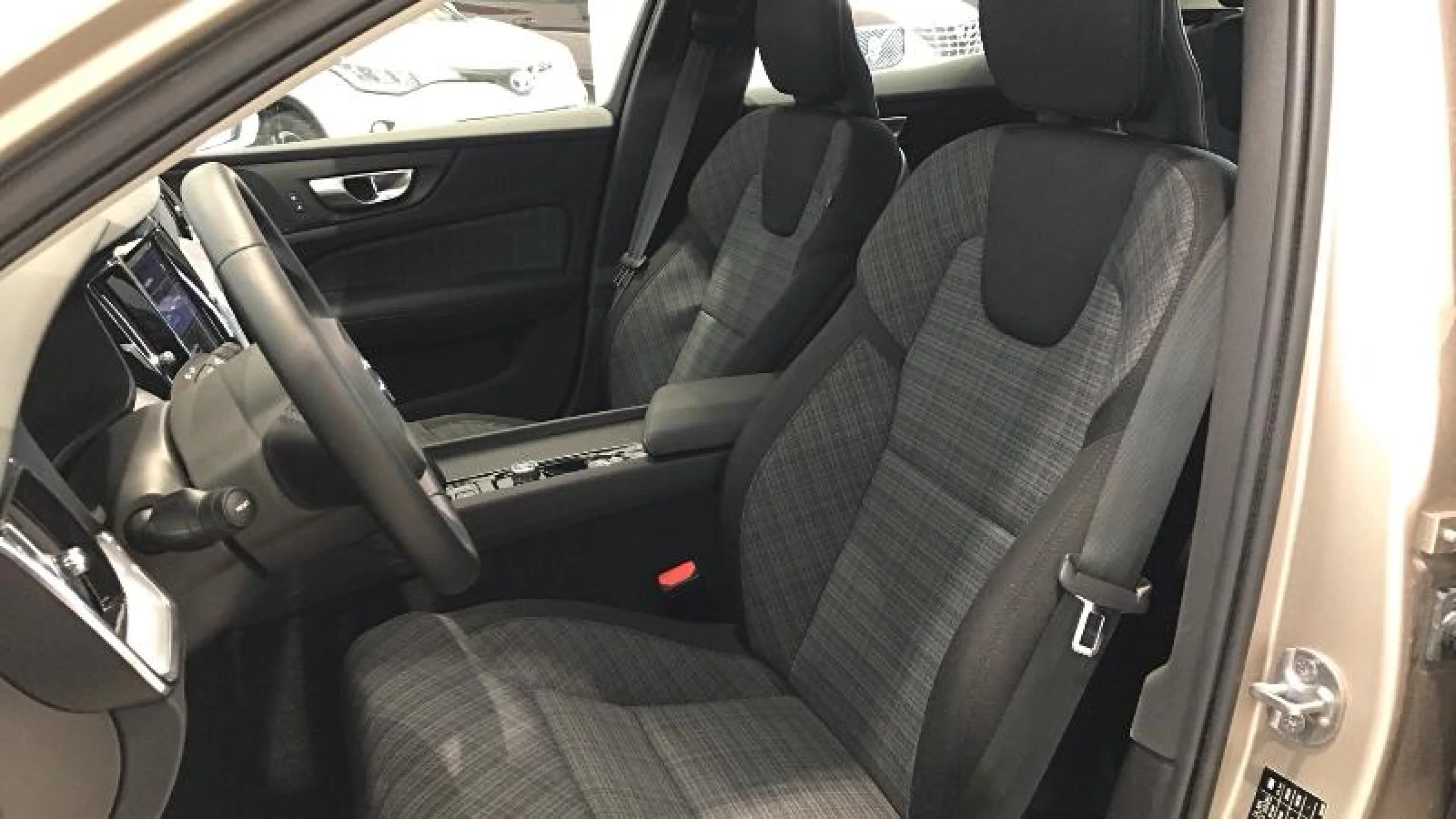 VOLVO S60 B4(G) FWD CORE AUTO - Foto 9