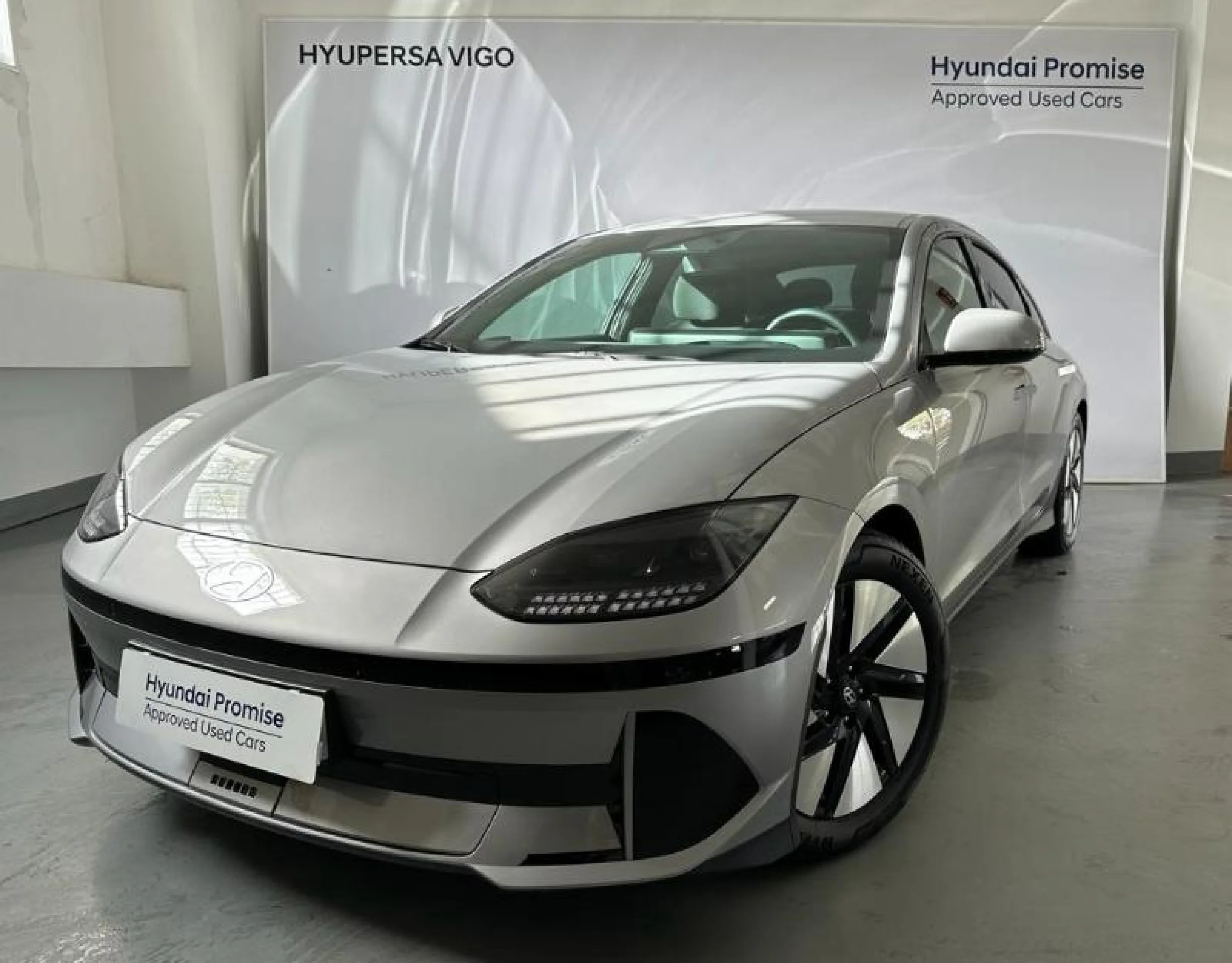 HYUNDAI Ioniq 6 77KWH 168KW STAR RWD - Foto 2