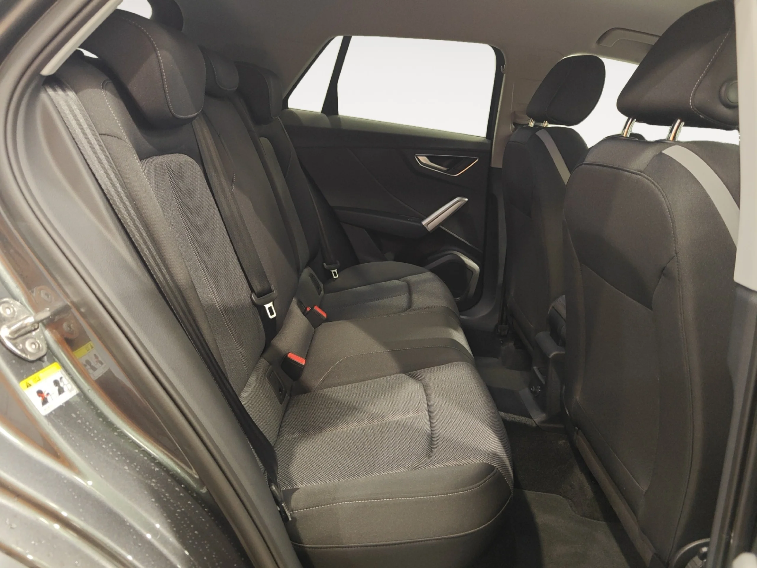 AUDI Q2 BLACK LINE 35 TFSI 110KW S TRONIC - Foto 6