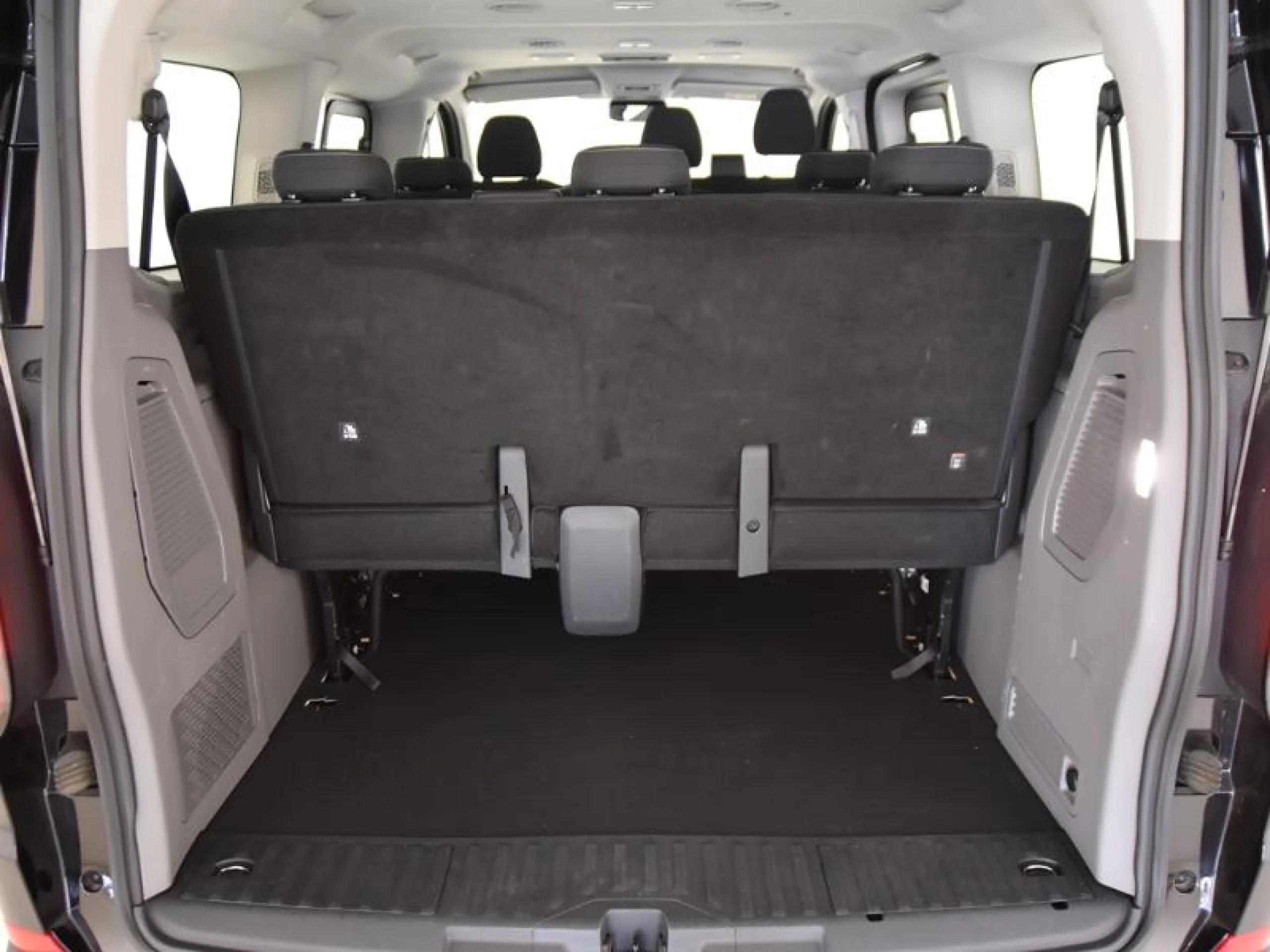 VOLKSWAGEN CARAVELLE CORTA 2.0 TDI 110 KW (150 CV) AUT 8 VEL - Foto 7