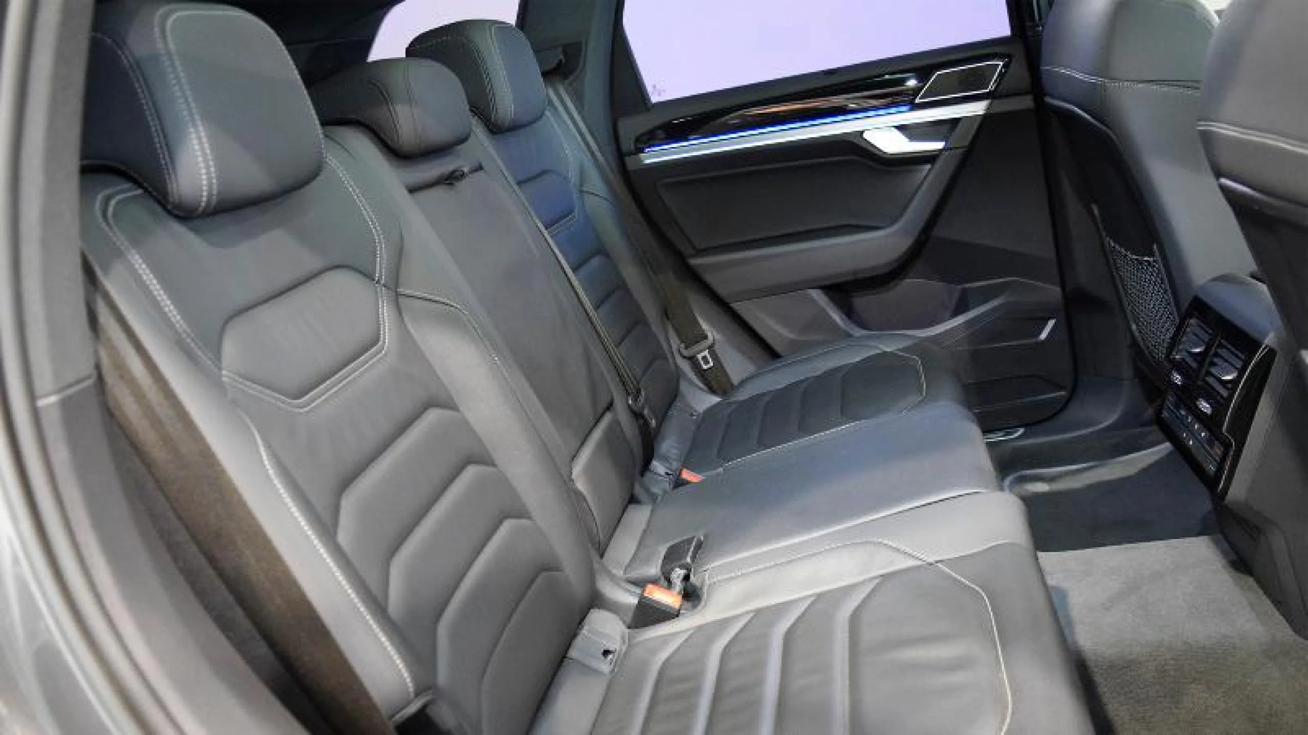 VOLKSWAGEN TOUAREG R 3.0 V6 TSI 340KW TIP 4M - Foto 6