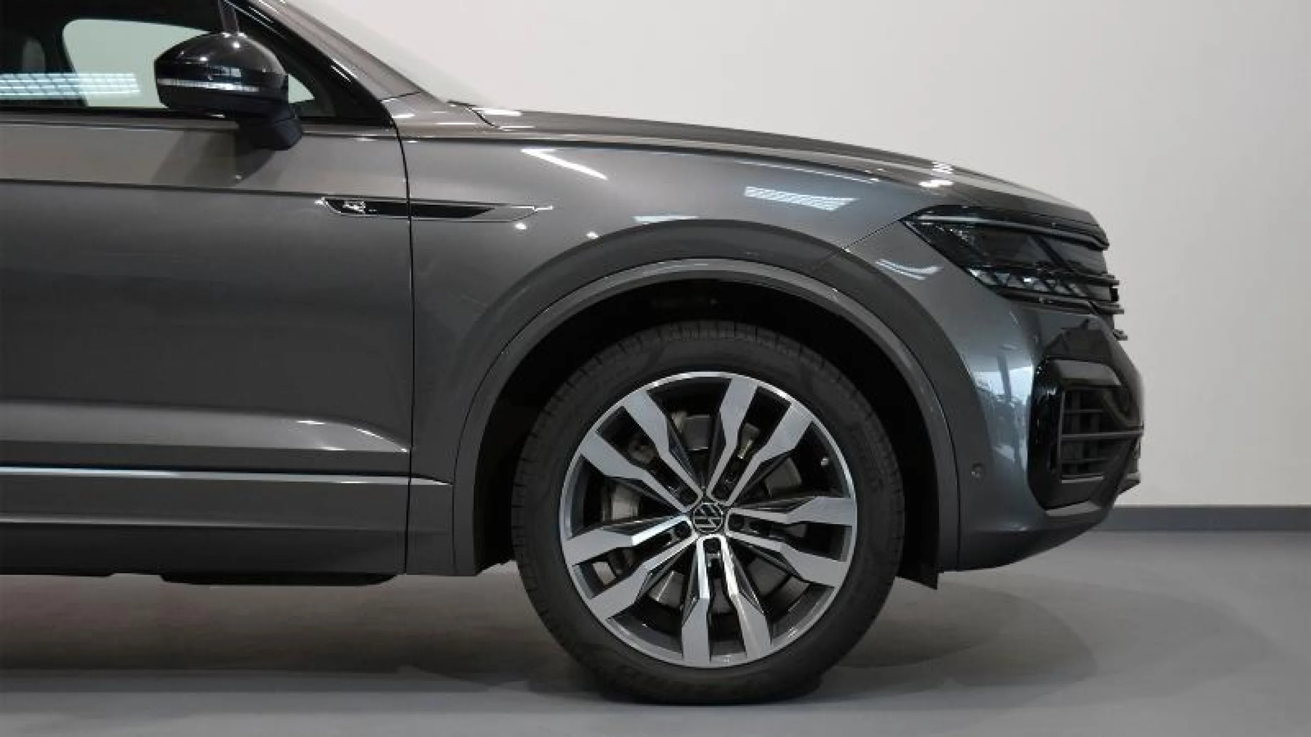 VOLKSWAGEN TOUAREG R 3.0 V6 TSI 340KW TIP 4M - Foto 8