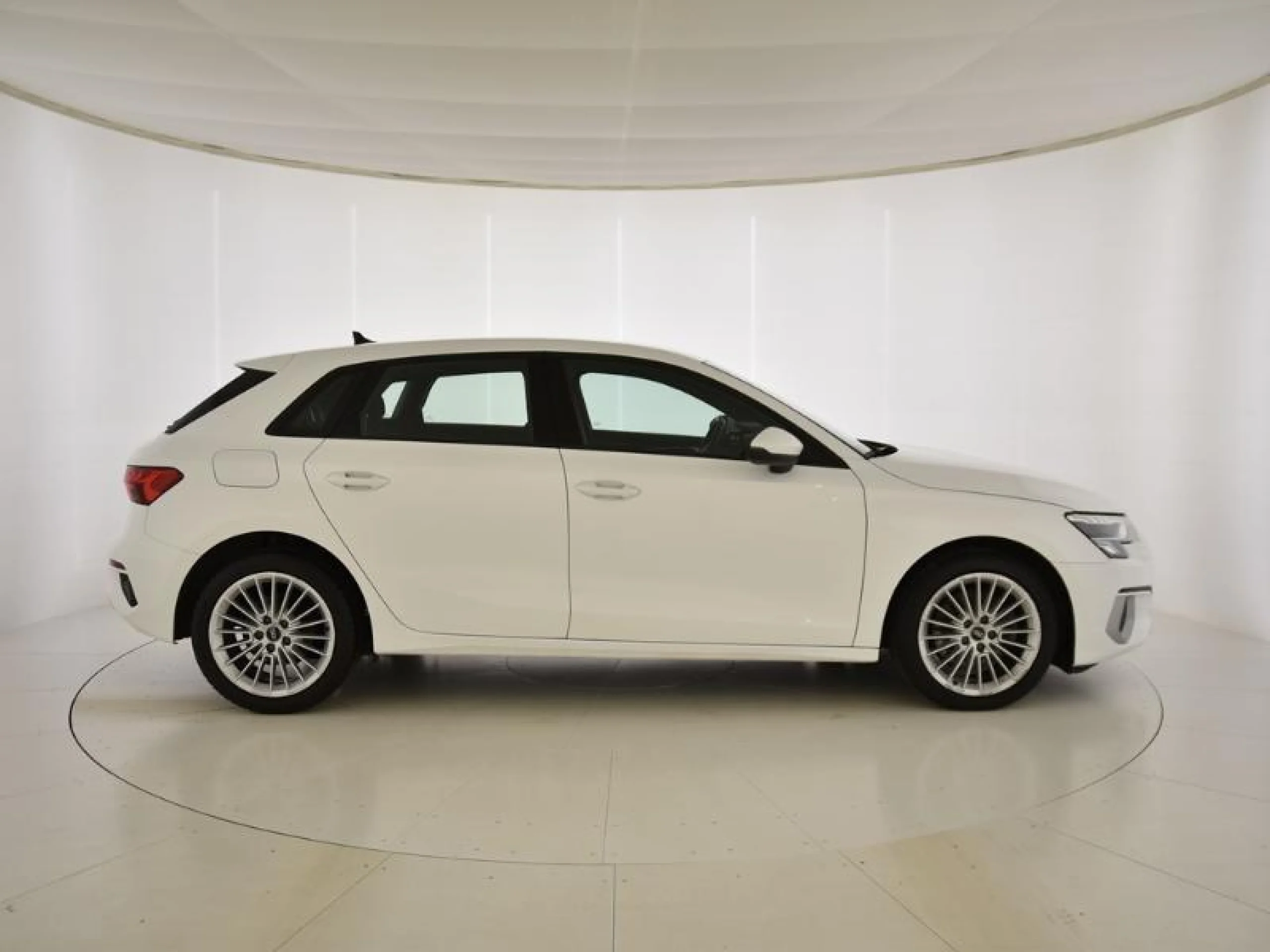 AUDI A3 SPORTBACK 30 TDI 85KW (116CV) - Foto 3