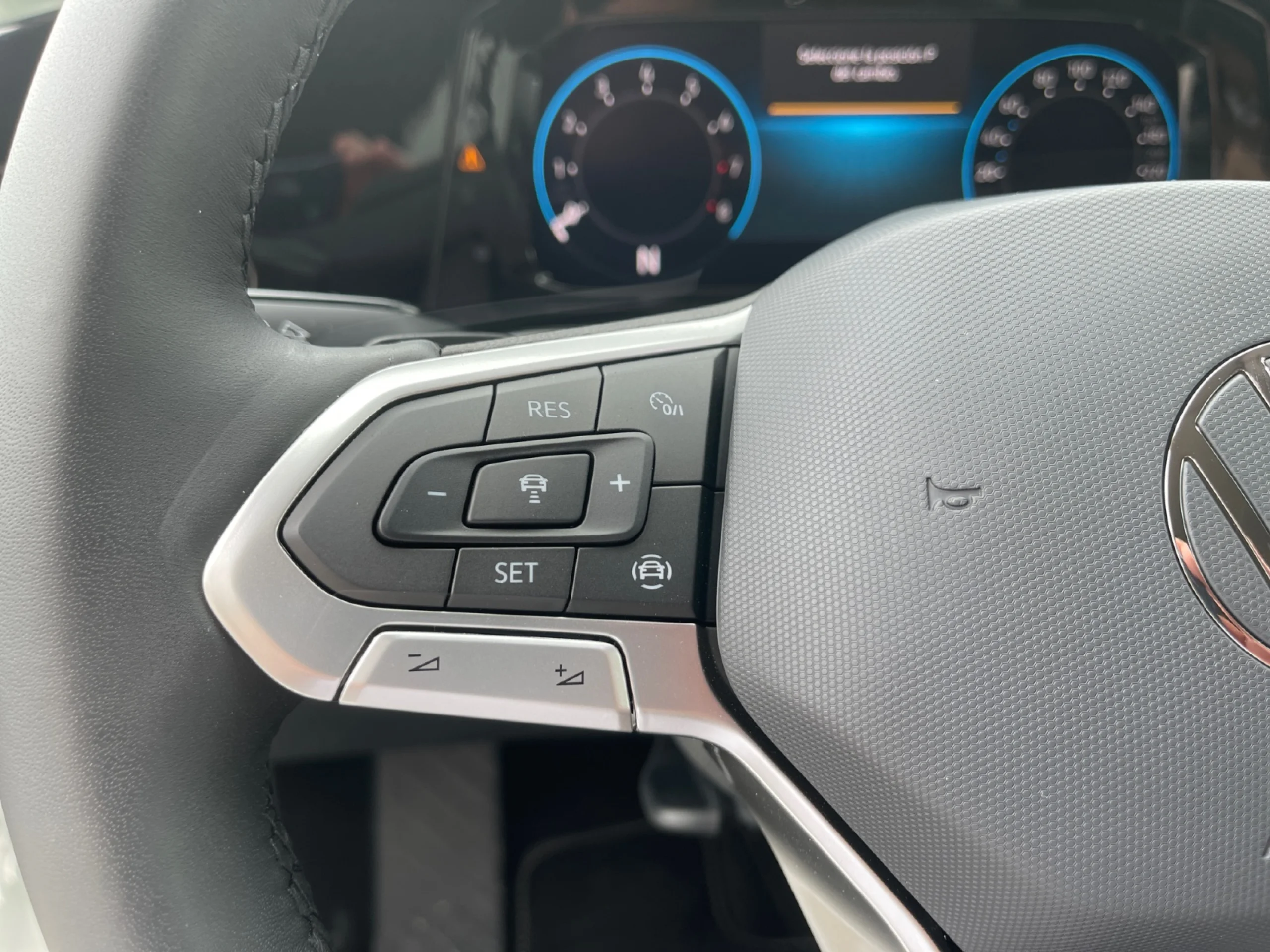 VOLKSWAGEN GOLF LIFE 1.0 ETSI 81KW (110CV) DSG - Foto 9