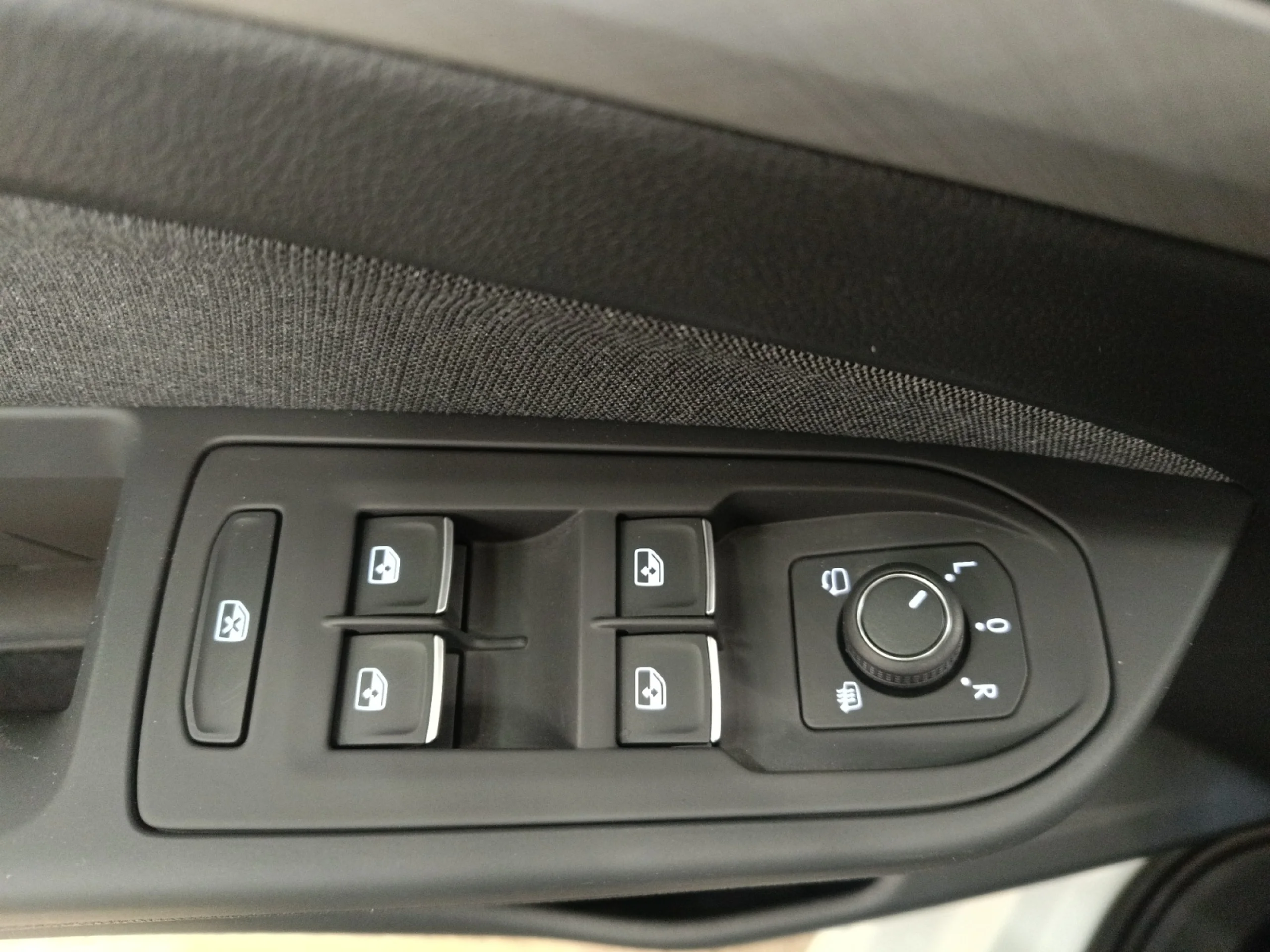 VOLKSWAGEN GOLF LIFE 1.0 ETSI 81KW (110CV) DSG - Foto 13