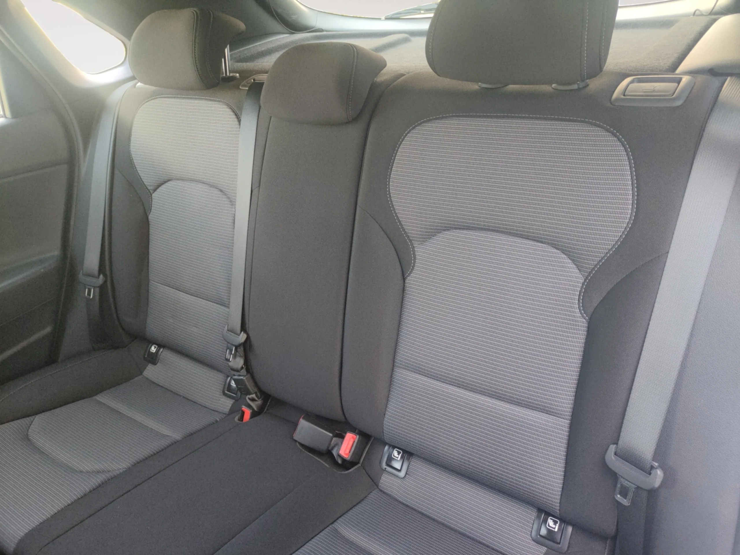 HYUNDAI I30 1.6 CRDI 85KW (116CV) KLASS - Foto 6