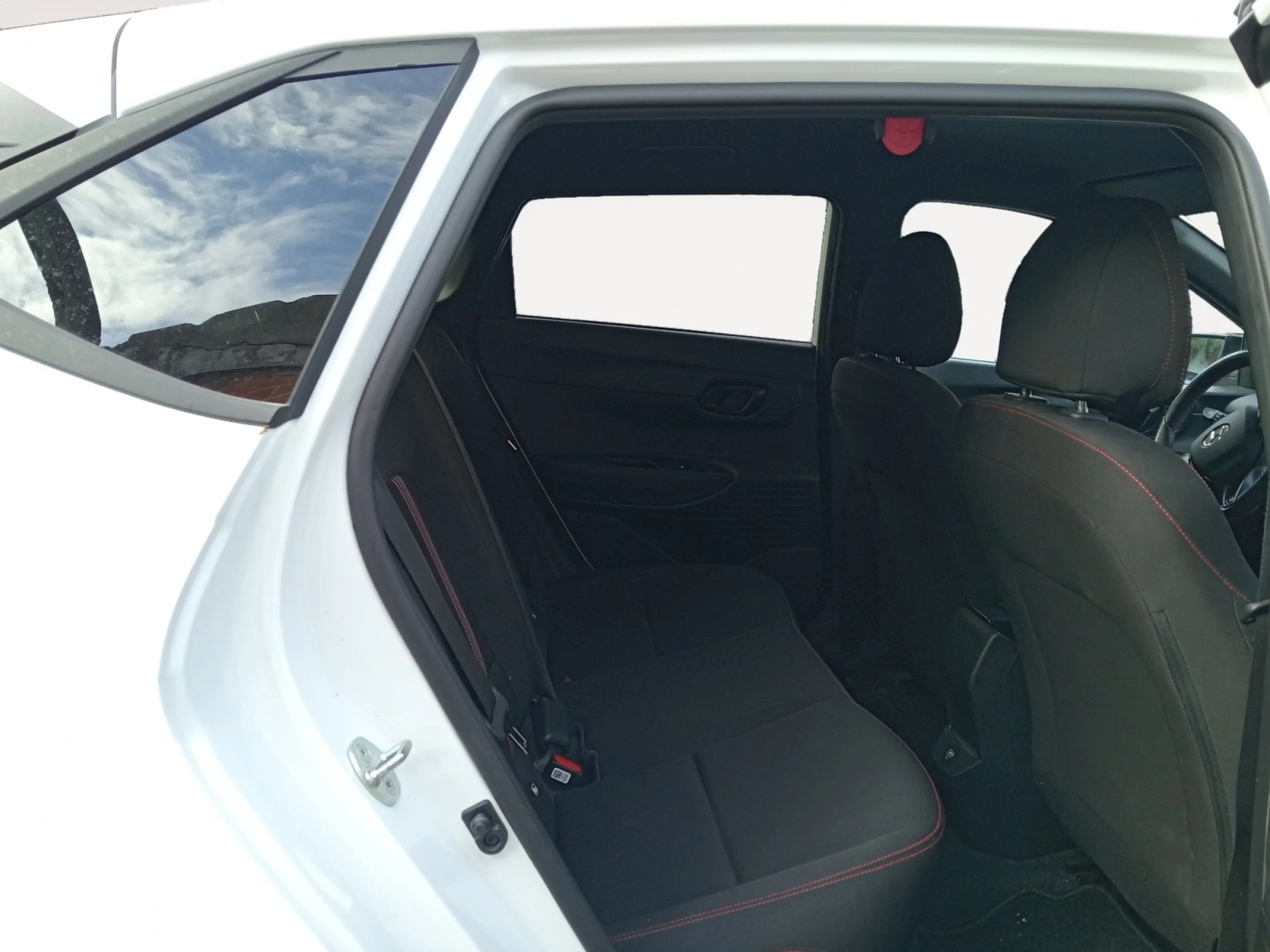 HYUNDAI I20 1.0 TGDI 74KW (100CV) 48V N LINE - Foto 6