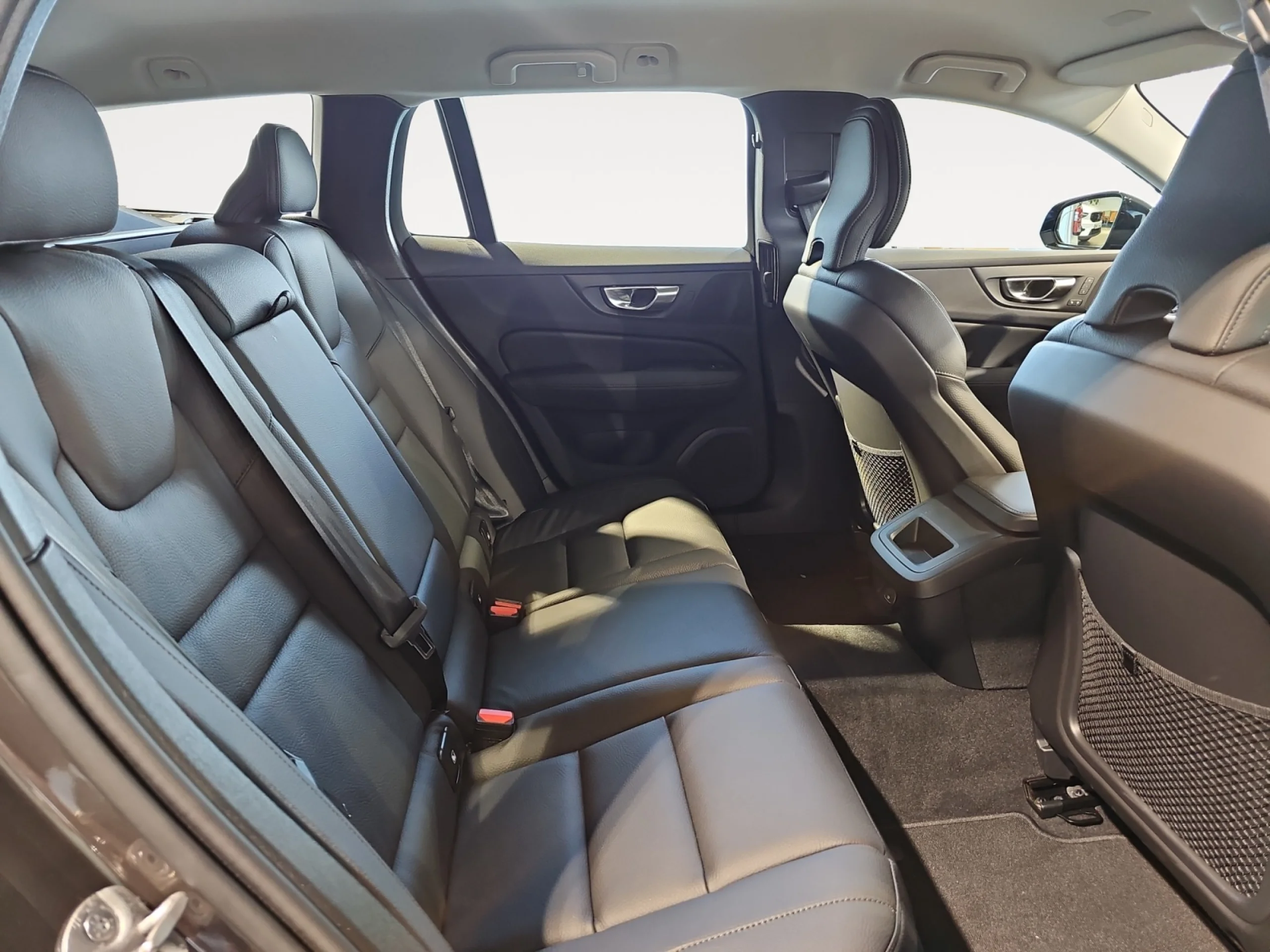 VOLVO V60 V60 B4 MILD HYBRID PLUS DARK 2025 - Foto 6