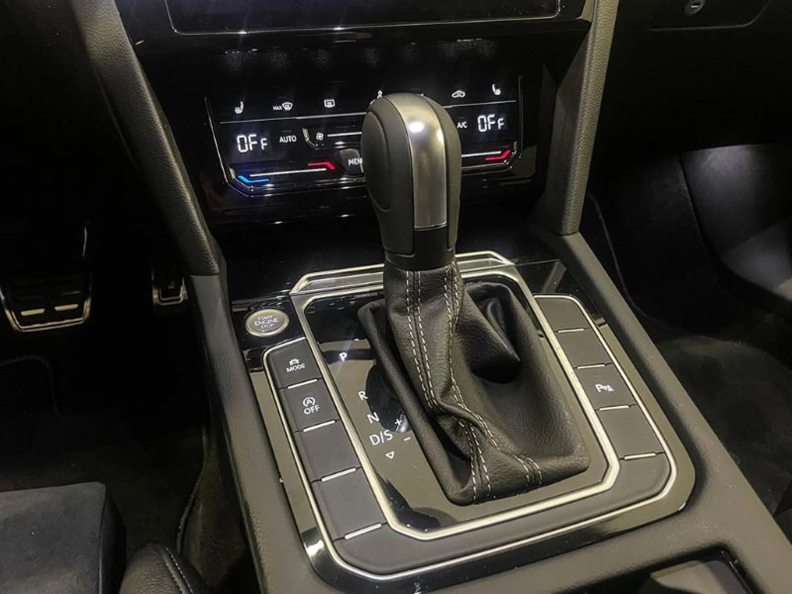 VOLKSWAGEN ARTEON ARTEON R LINE 2.0 TDI 110 KW (150 CV)  AUTOMATICO DSG 7 VEL. - Foto 13