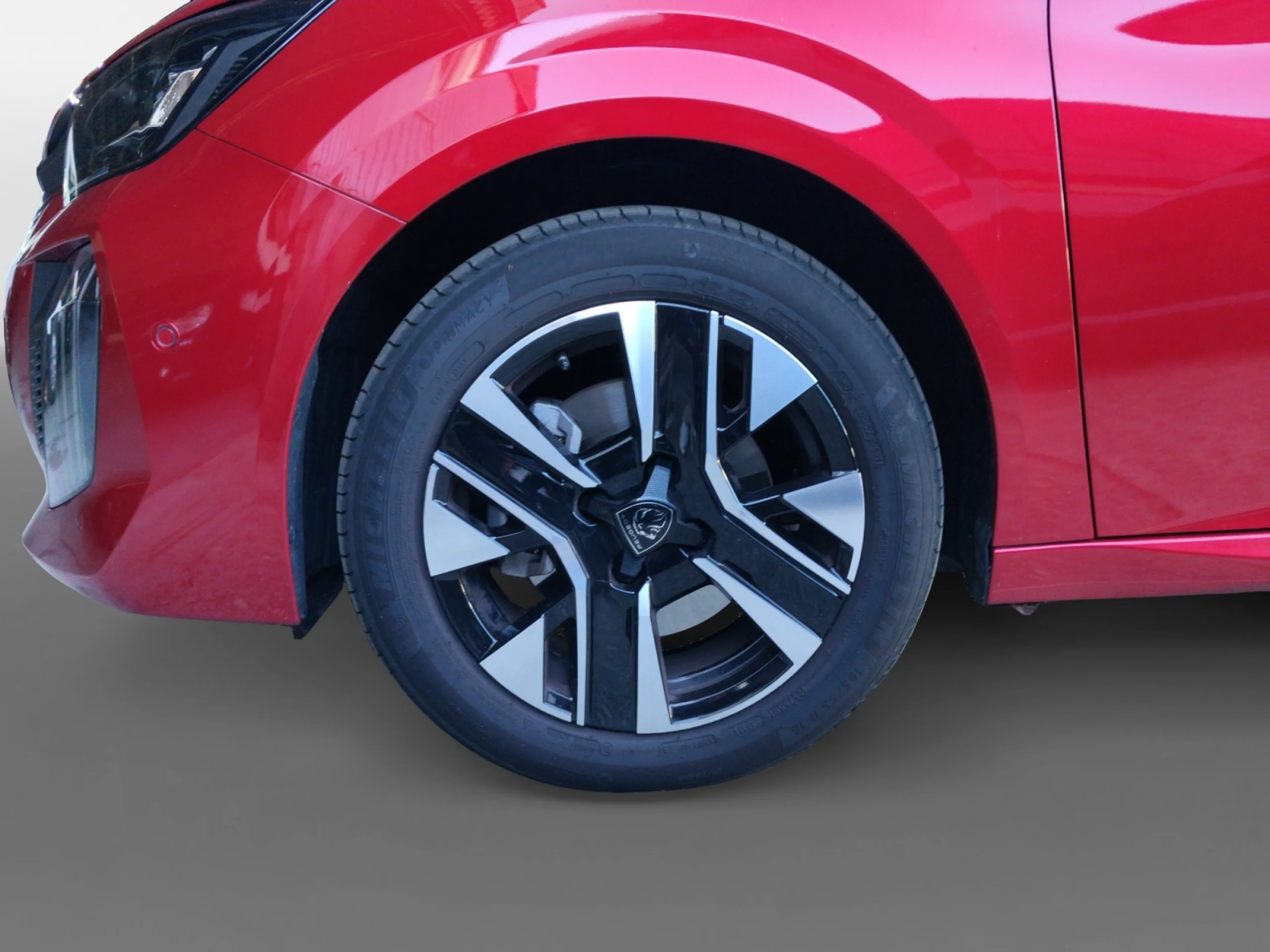 PEUGEOT 208 ALLURE HYBRID 110 EDCS6 - Foto 9
