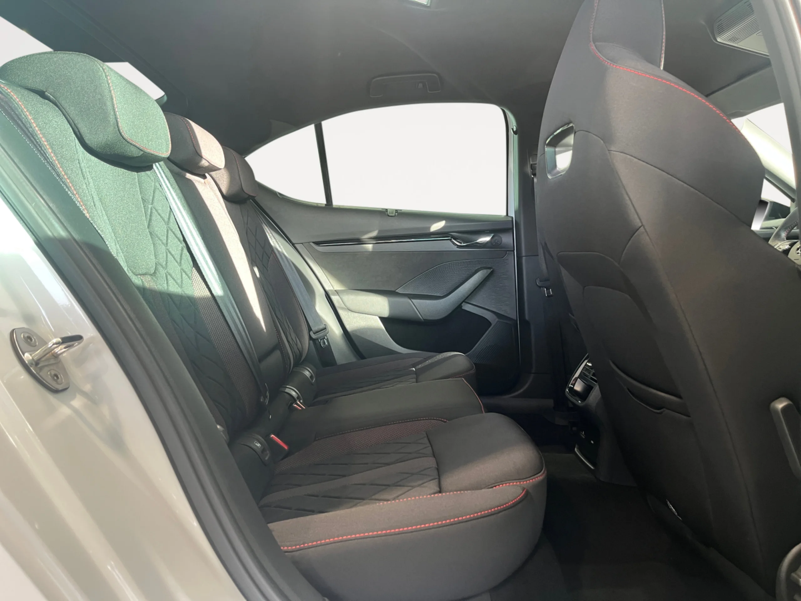 SKODA OCTAVIA 2.0 TSI 180KW (245CV) DSG RS - Foto 6