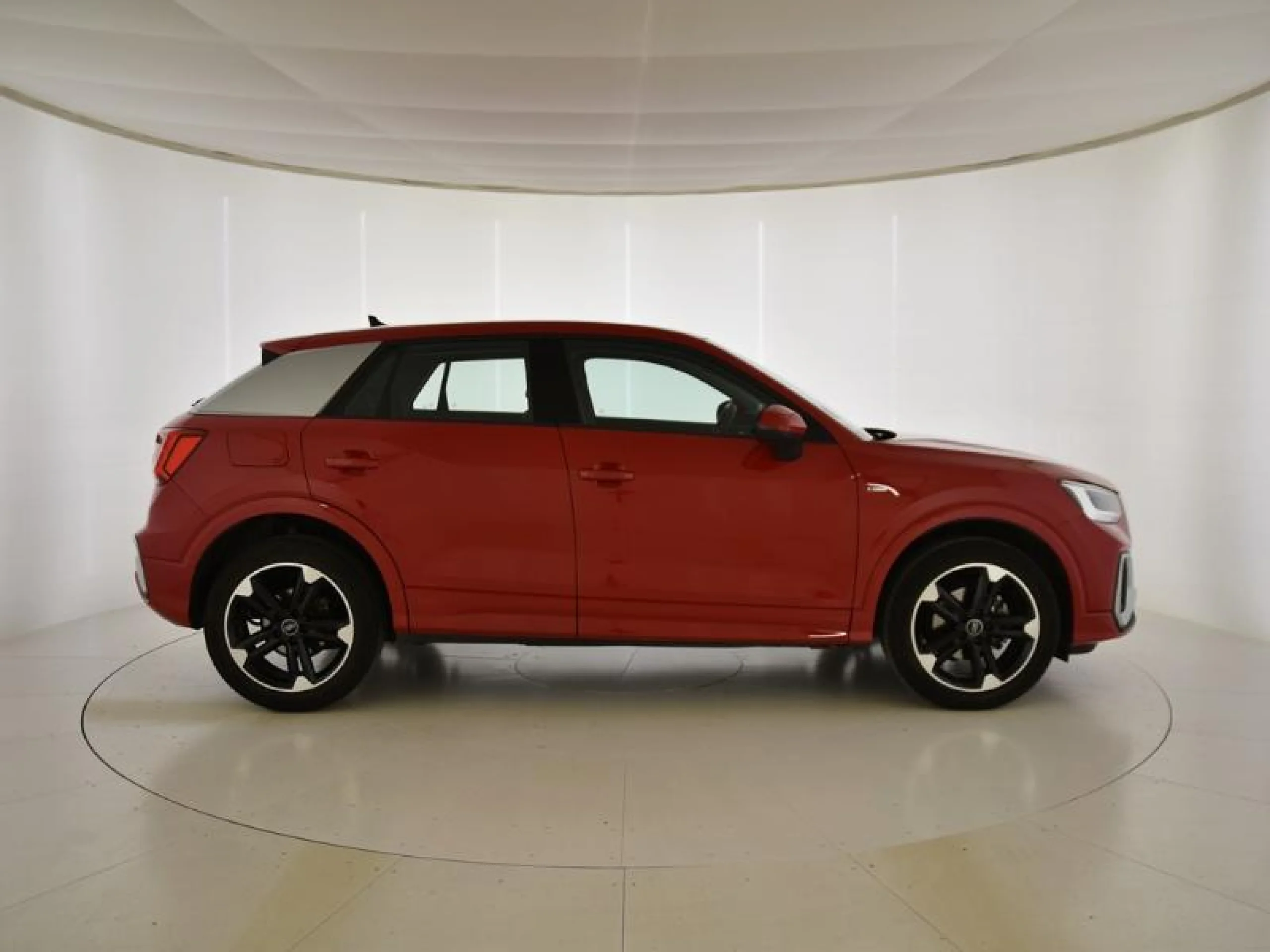 AUDI Q2 ADRENALIN 30 TFSI 85KW (116CV) - Foto 3