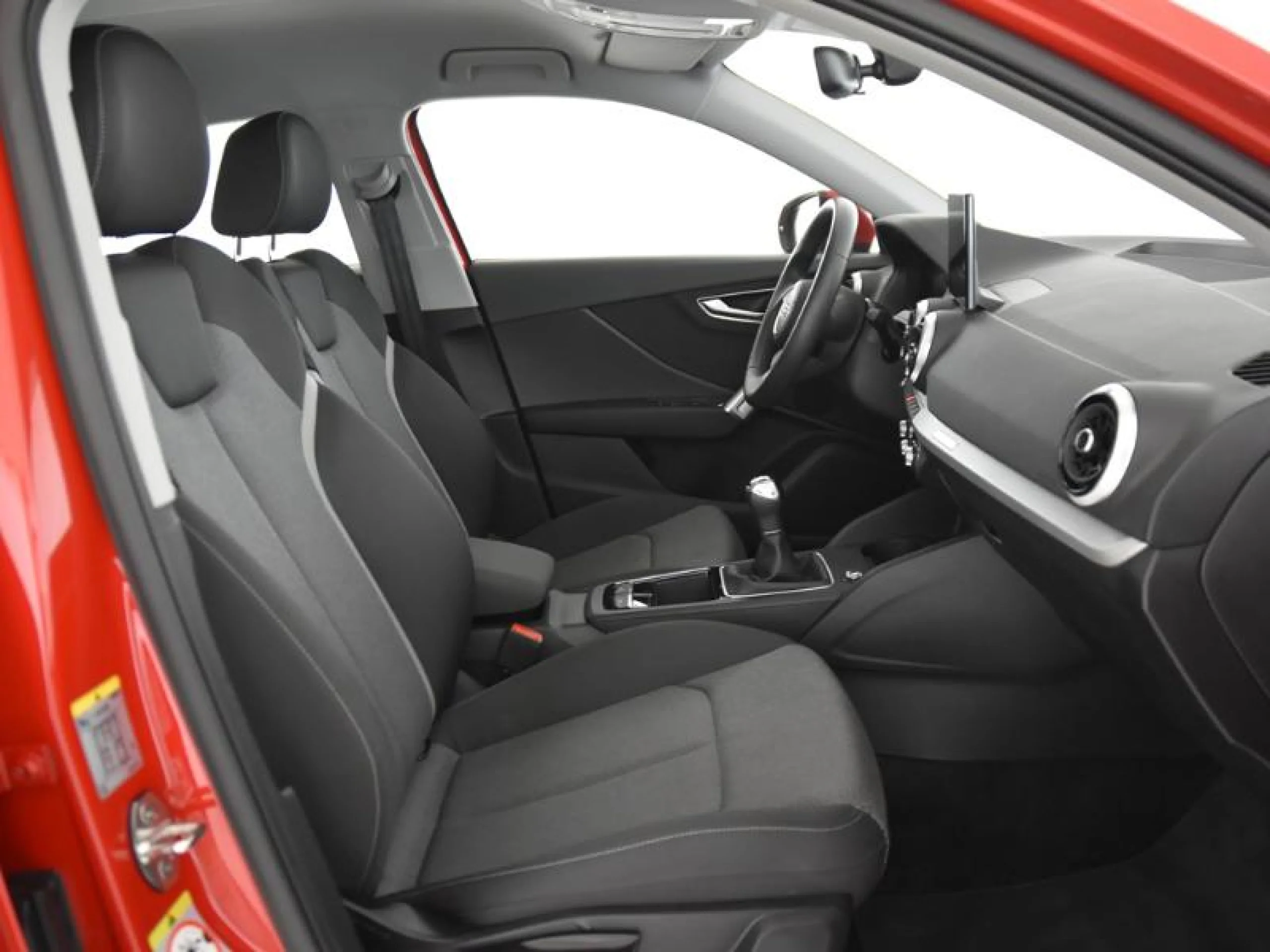 AUDI Q2 ADRENALIN 30 TFSI 85KW (116CV) - Foto 5