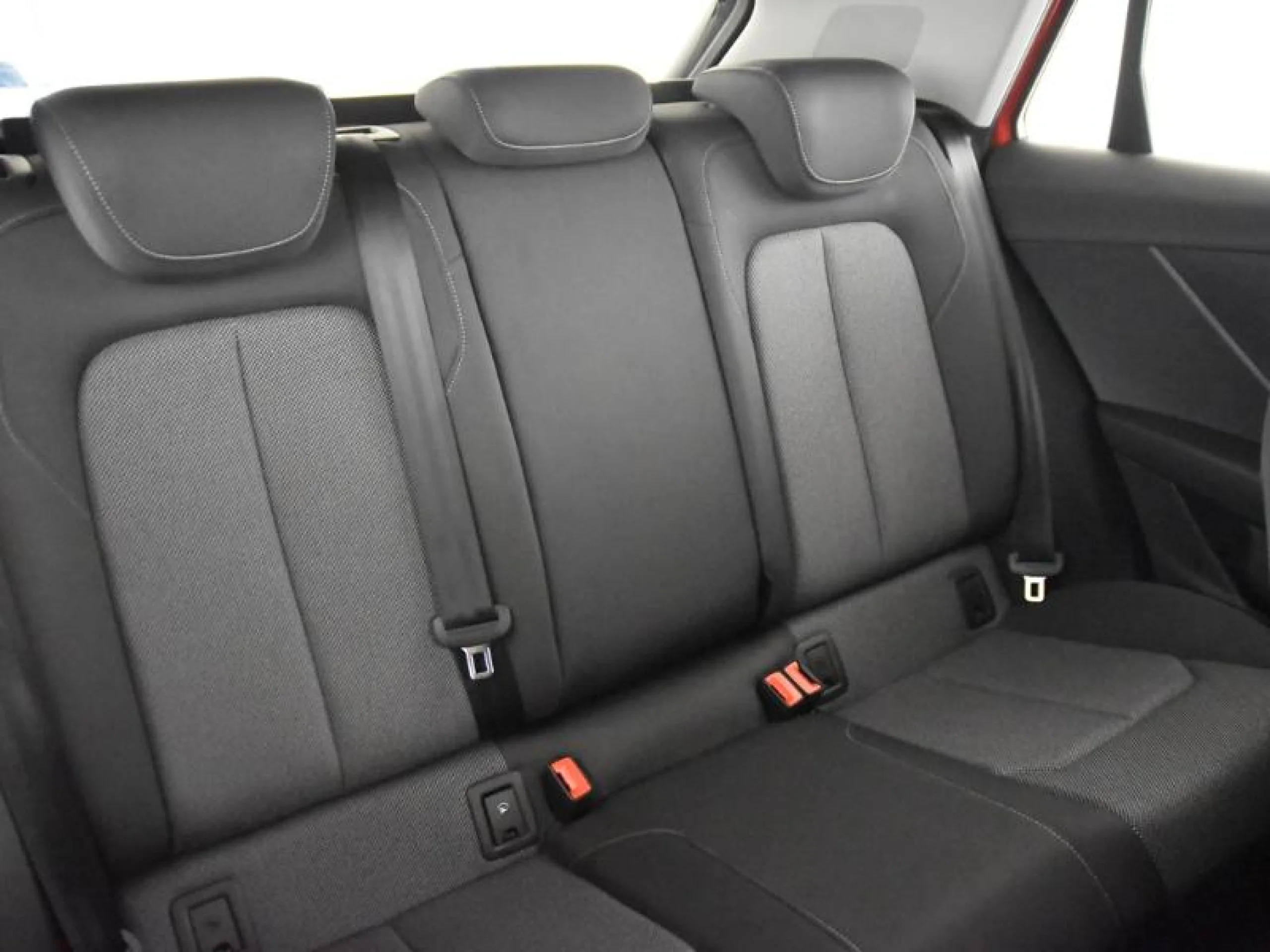 AUDI Q2 ADRENALIN 30 TFSI 85KW (116CV) - Foto 6