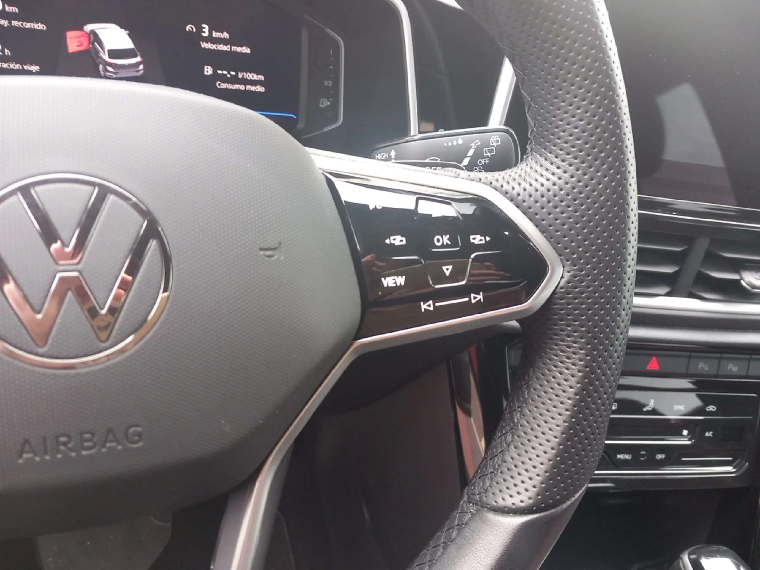 VOLKSWAGEN T ROC R LINE 2.0 TDI 110KW (150CV) DSG - Foto 10