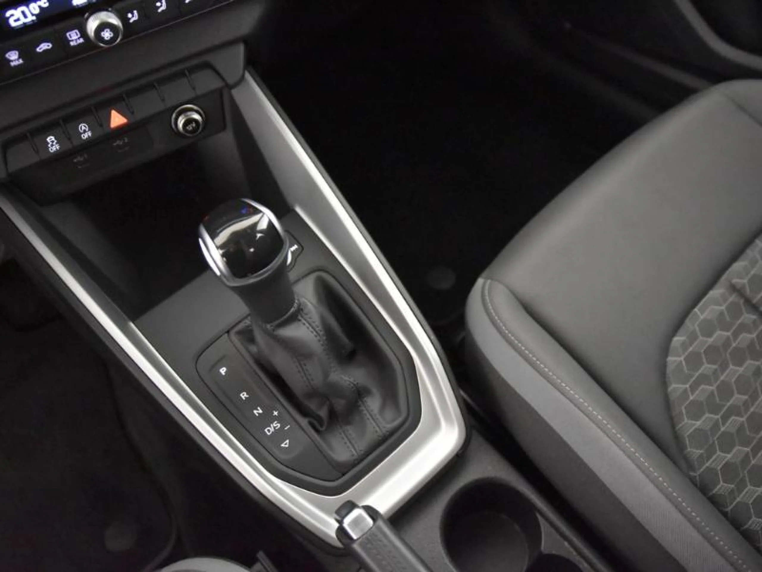 AUDI A1 SPORTBACK ADRENALIN 30 TFSI 81KW S TRON - Foto 10