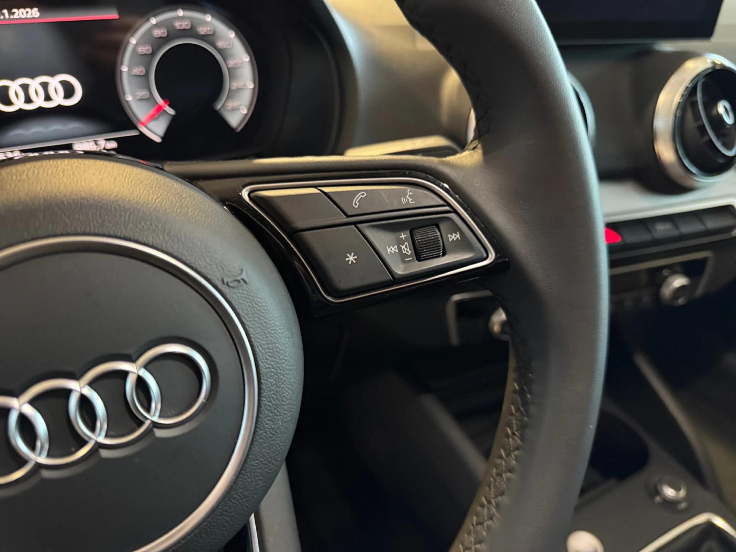 AUDI Q2 S LINE 30 TFSI 85KW (116CV) - Foto 10