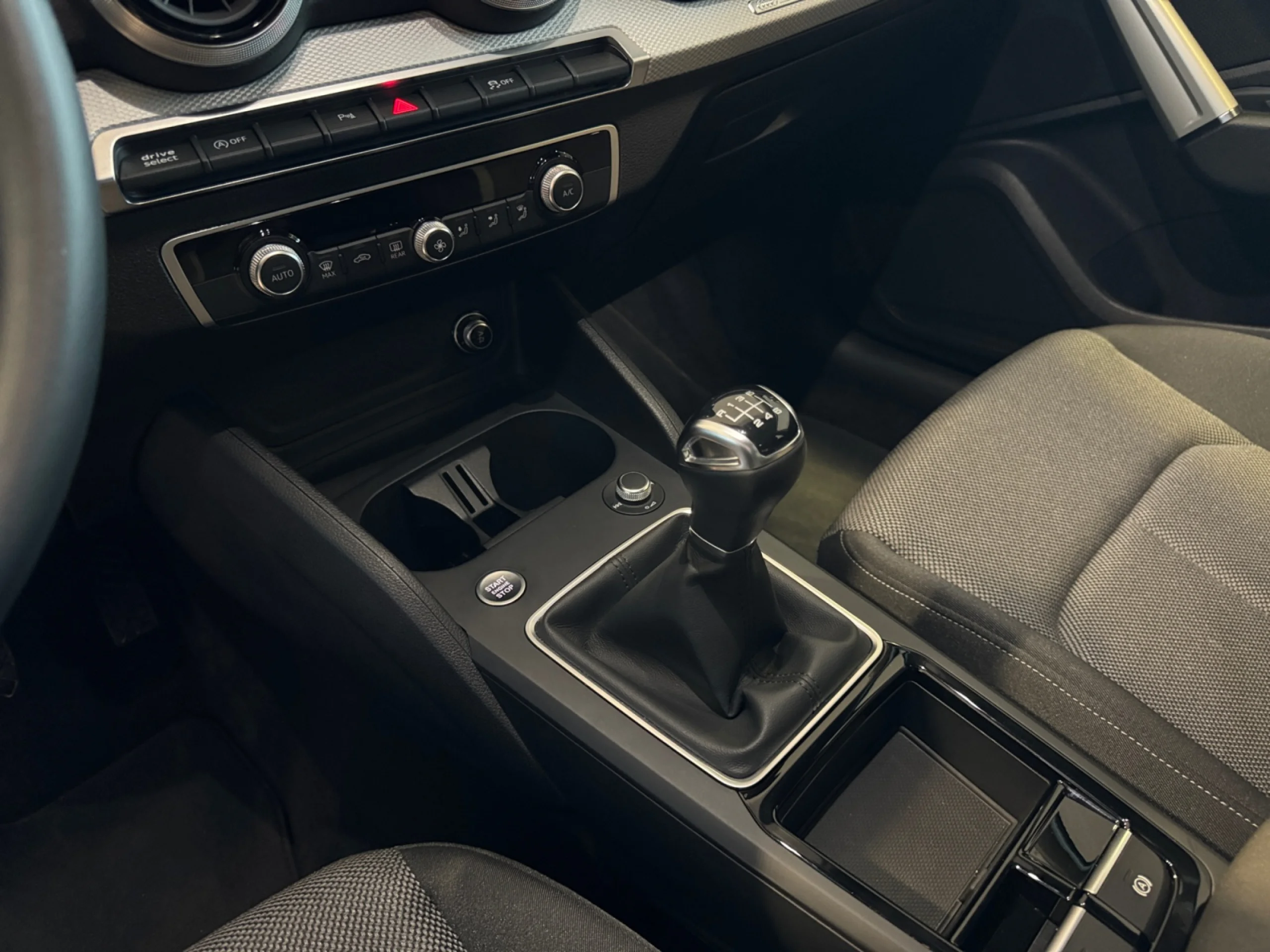 AUDI Q2 S LINE 30 TFSI 85KW (116CV) - Foto 14