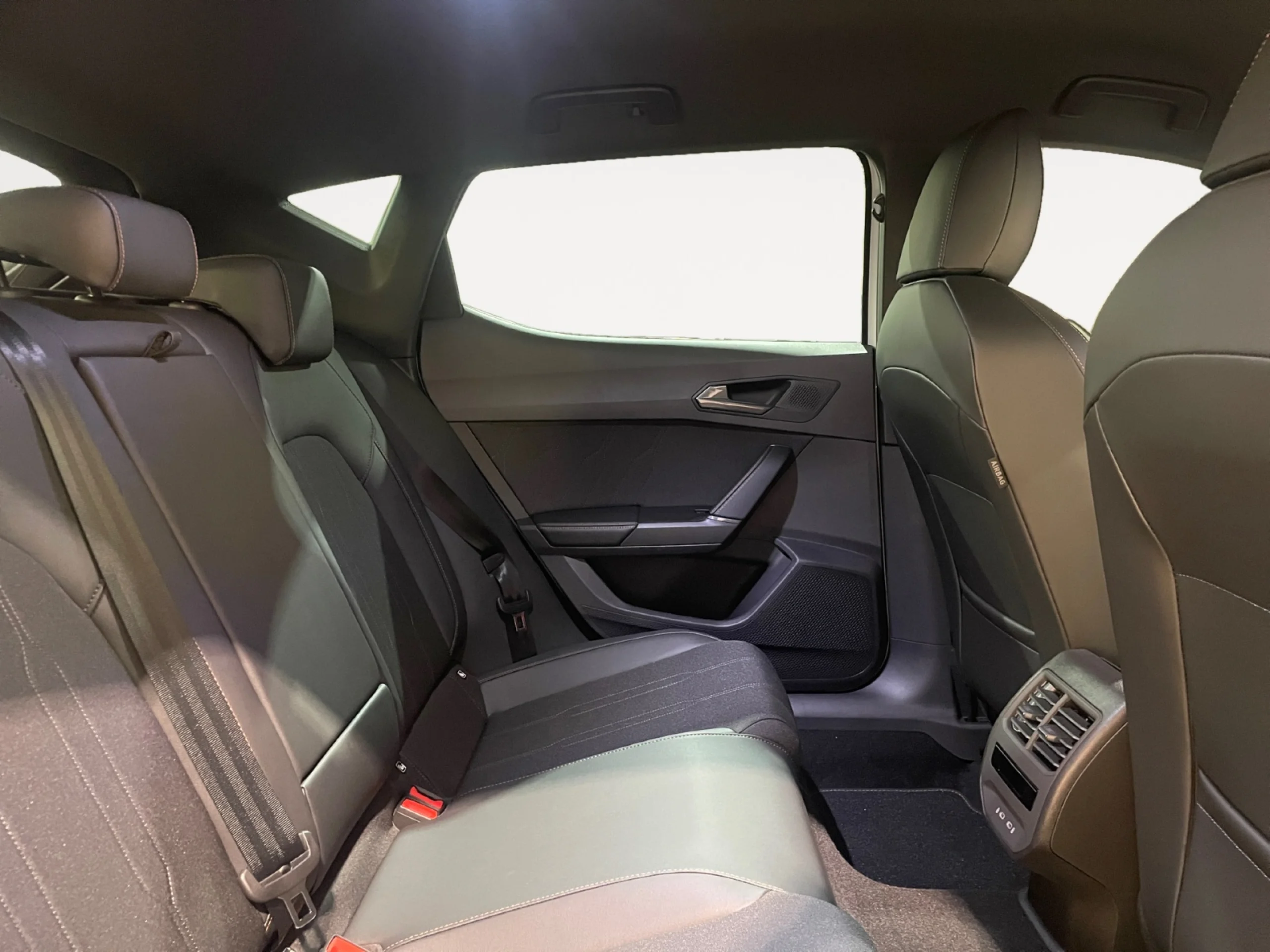 CUPRA LEON 1.5 TSI E HYBRID 150W (204CV) DSG - Foto 6